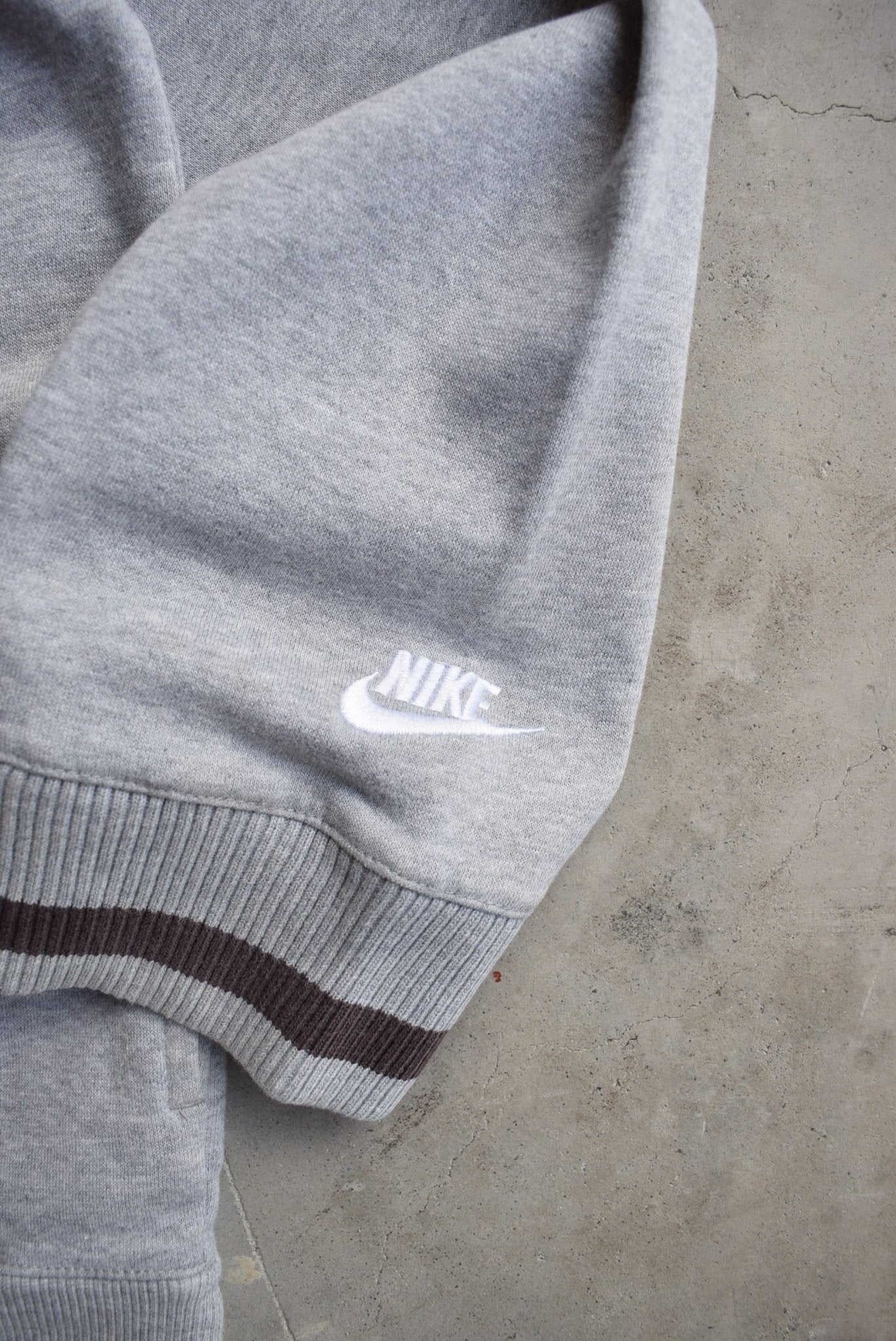 Nike Grey Embroidered Spellout Full-Zip Hoodie — 2000s (S) - Retrospective Store