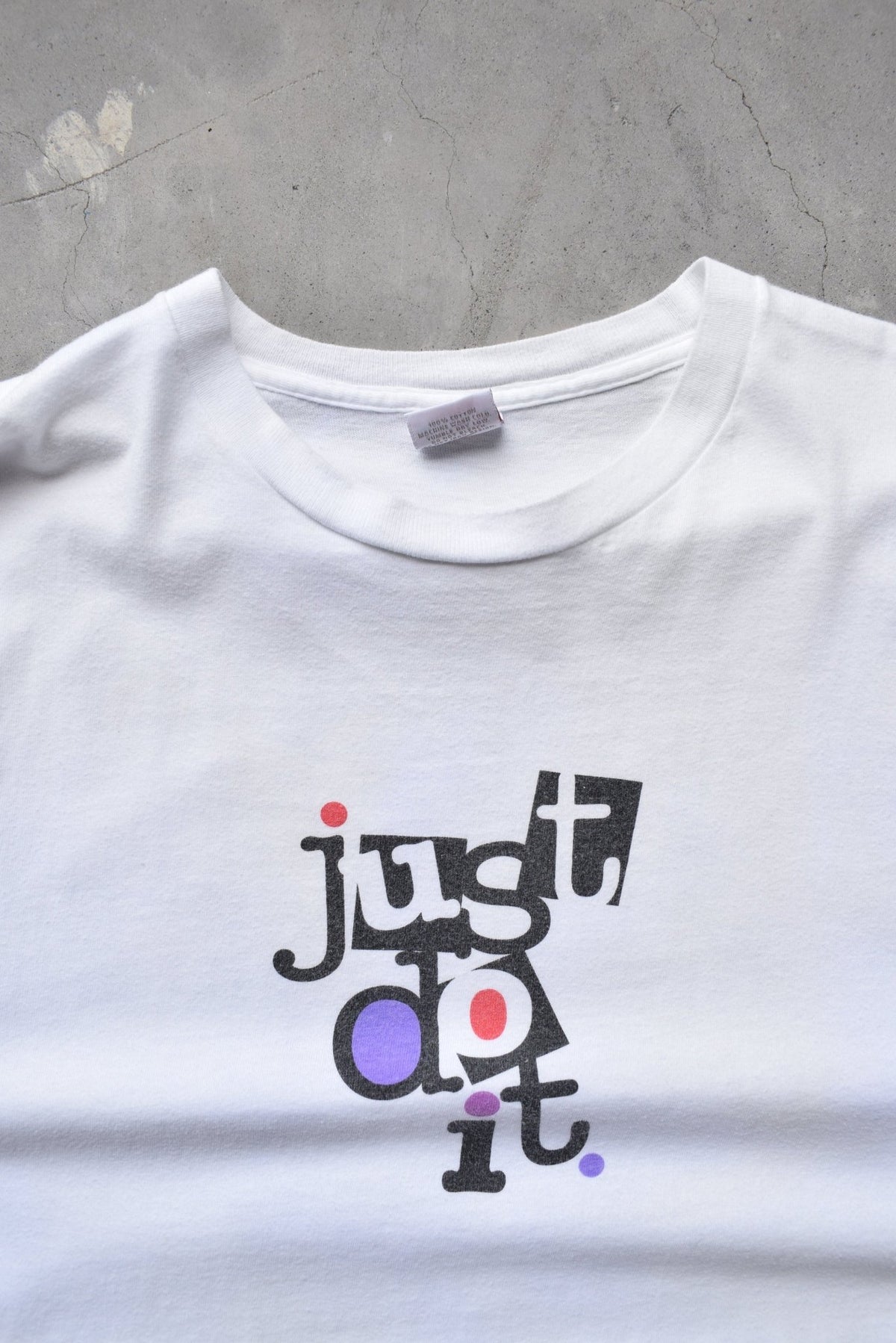 Nike 'Just Do It!' White Graphic Tee — 1990s (L) - Retrospective Store