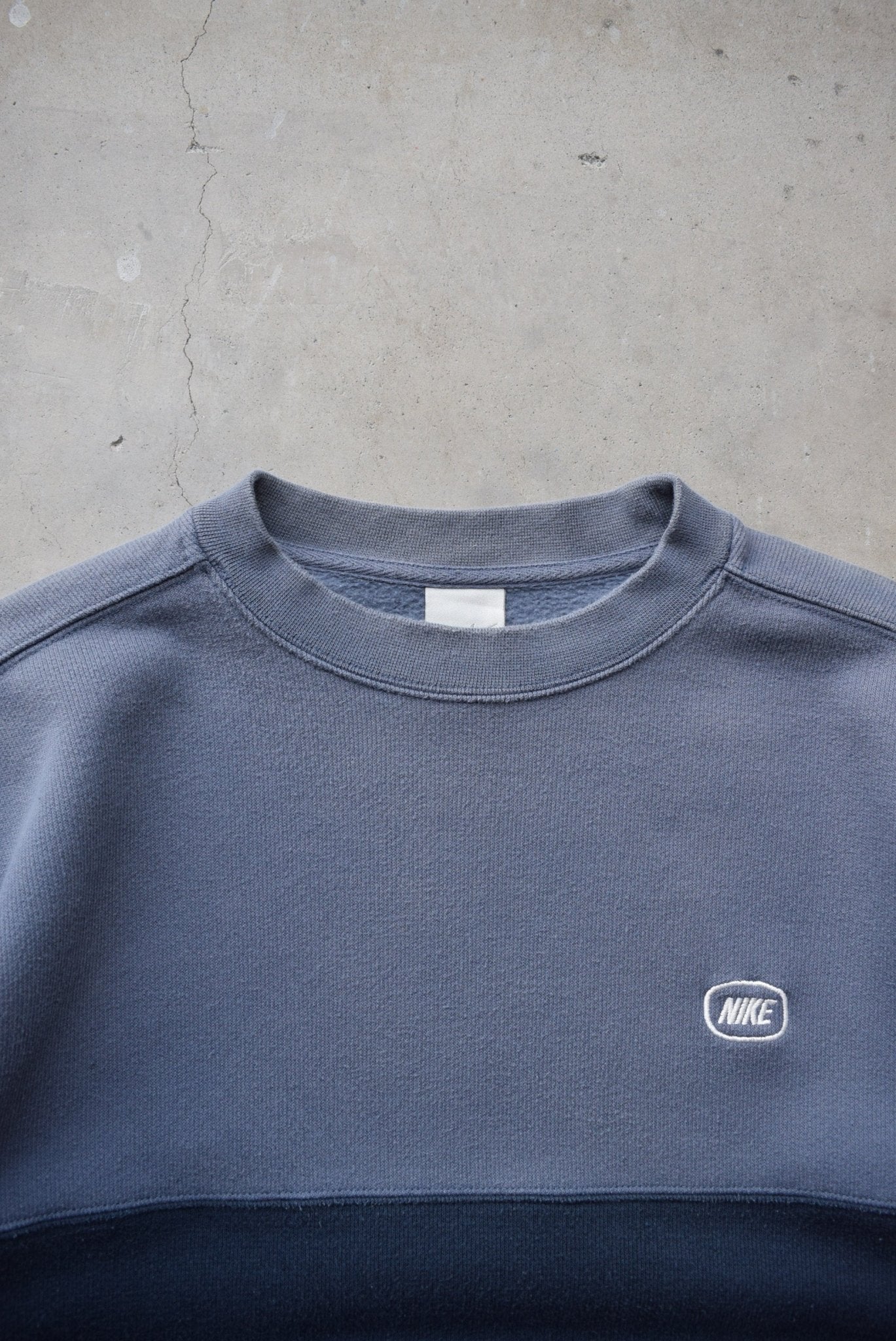 Nike Navy Embroidered Spellout Crewneck — 2000s (M) - Retrospective Store
