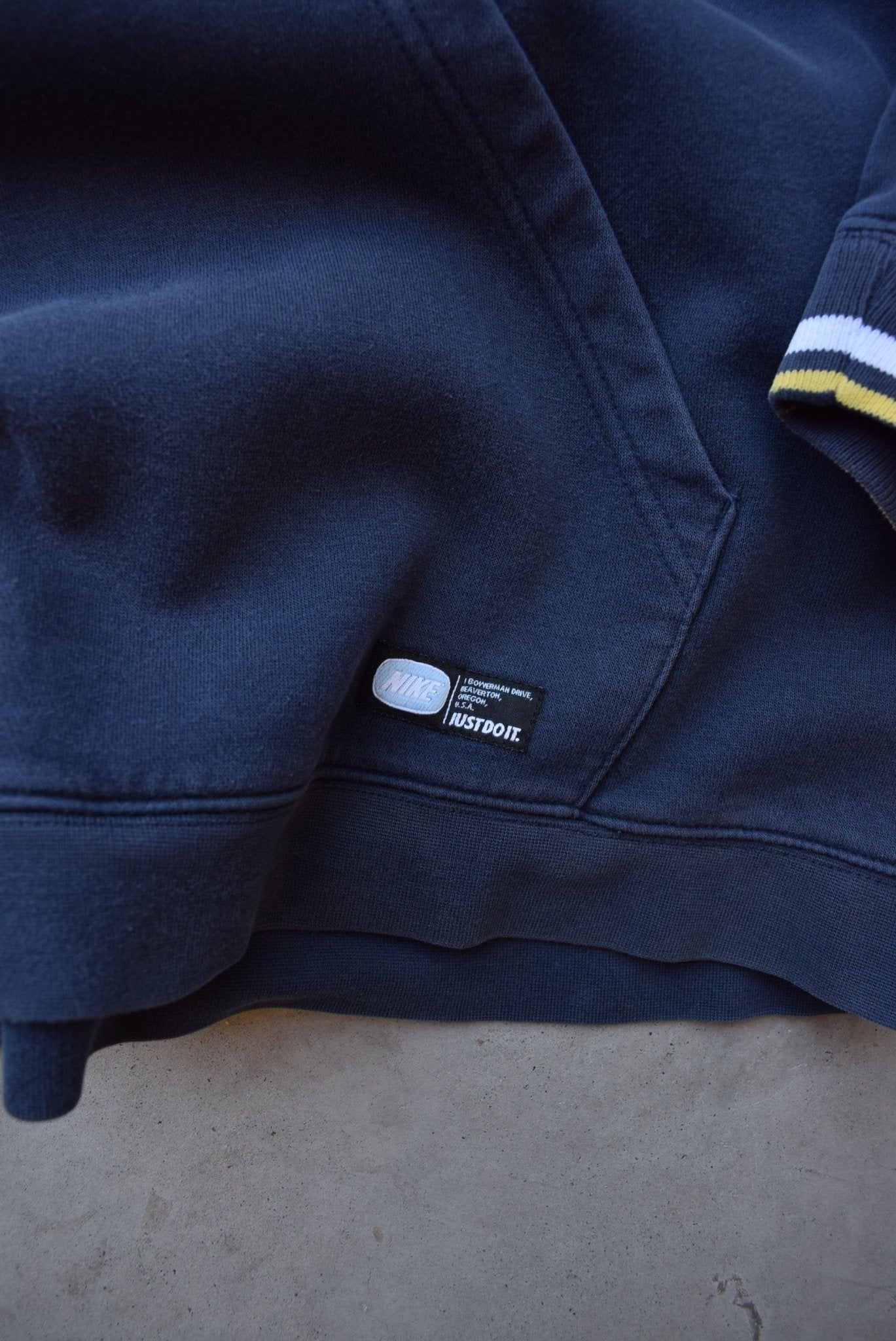 Nike Navy Embroidered Spellout Hoodie — 2000s (XL) - Retrospective Store