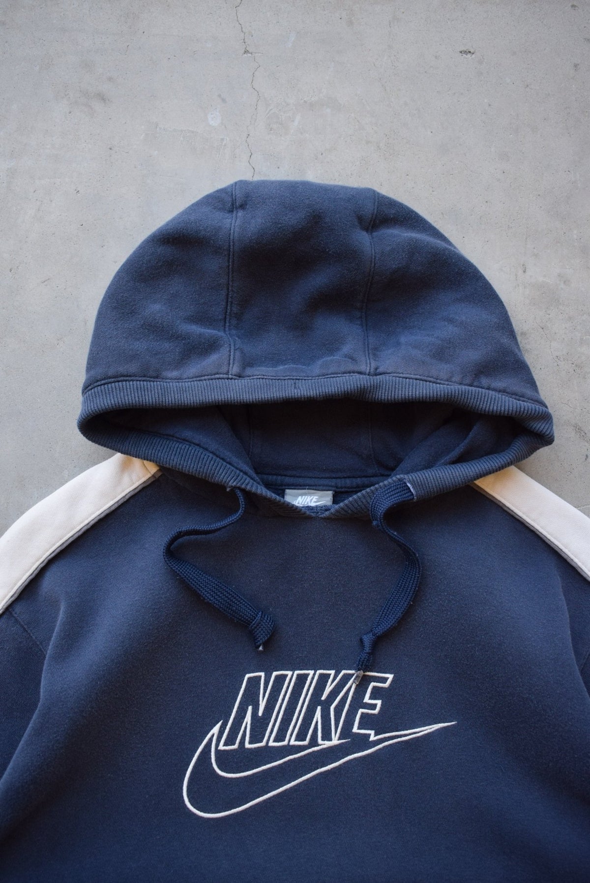 Nike Navy & White Embroidered Spellout Hoodie — 2000s (S) - Retrospective Store