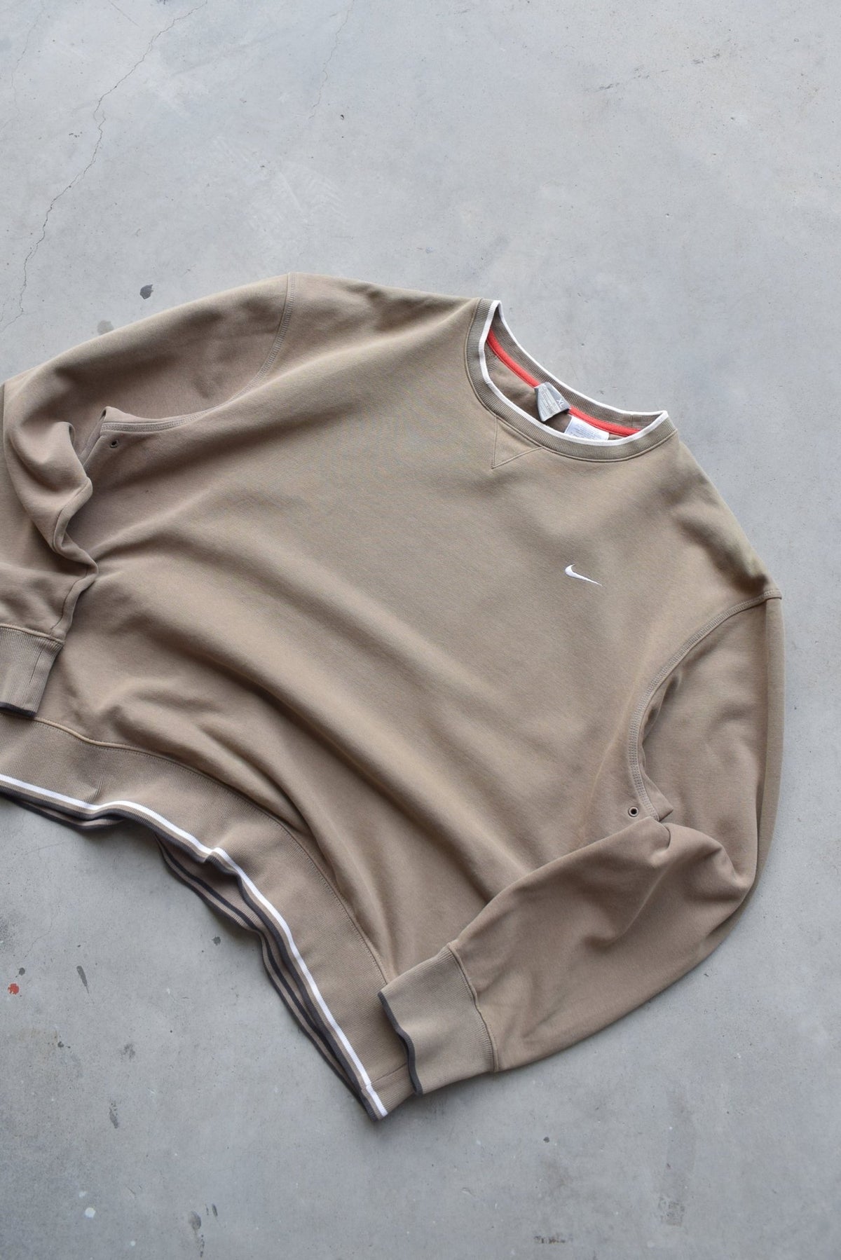 Nike Olive Green Embroidered Swoosh Crewneck — 2000s (L) - Retrospective Store