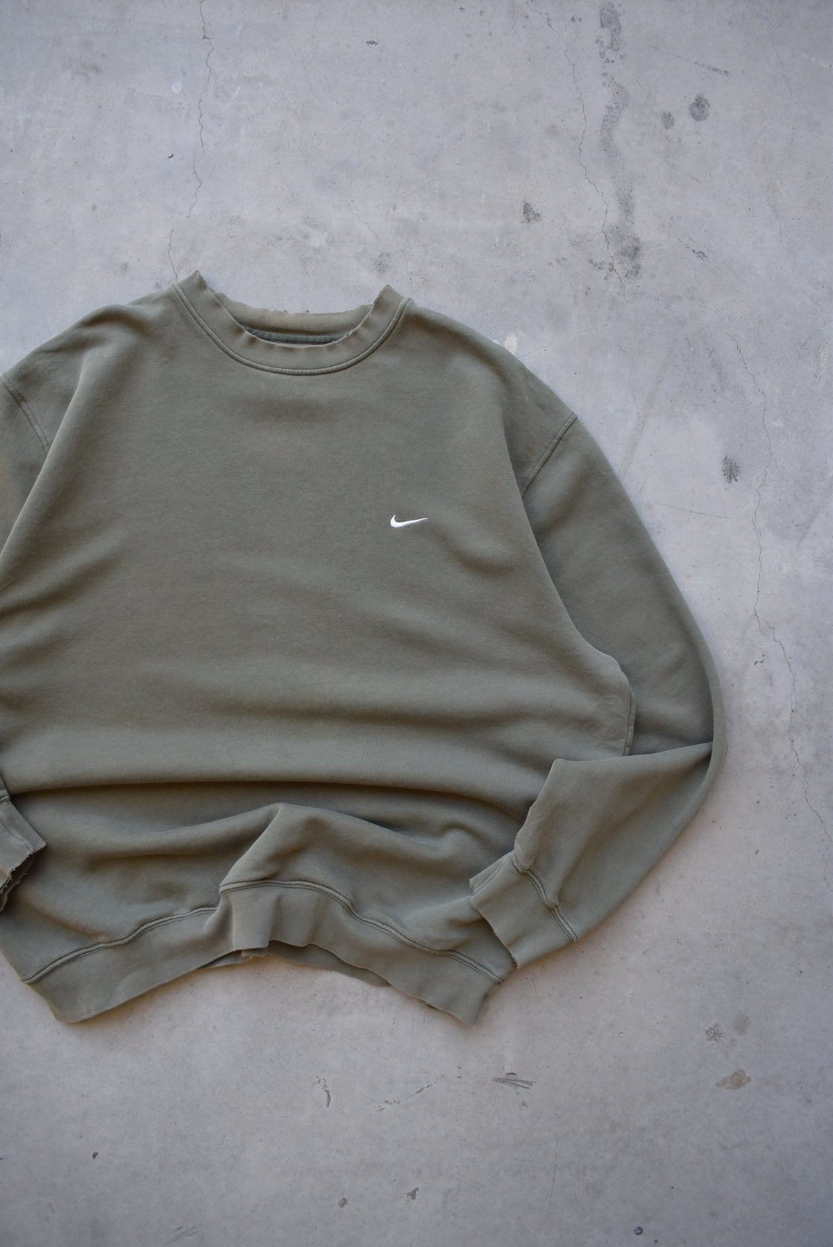 Nike Olive-Green Embroidered Swoosh Crewneck — 2000s (XXL) - Retrospective Store