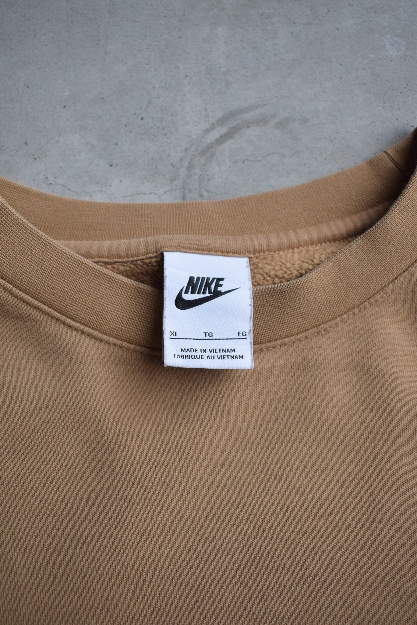 Nike Tan Embroidered Swoosh Crewneck — 2000s (XL) - Retrospective Store