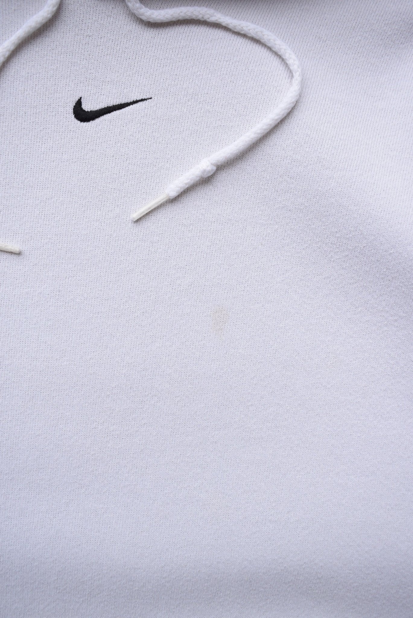 Nike White Embroidered Centre Swoosh Hoodie — 1990s (L) - Retrospective Store