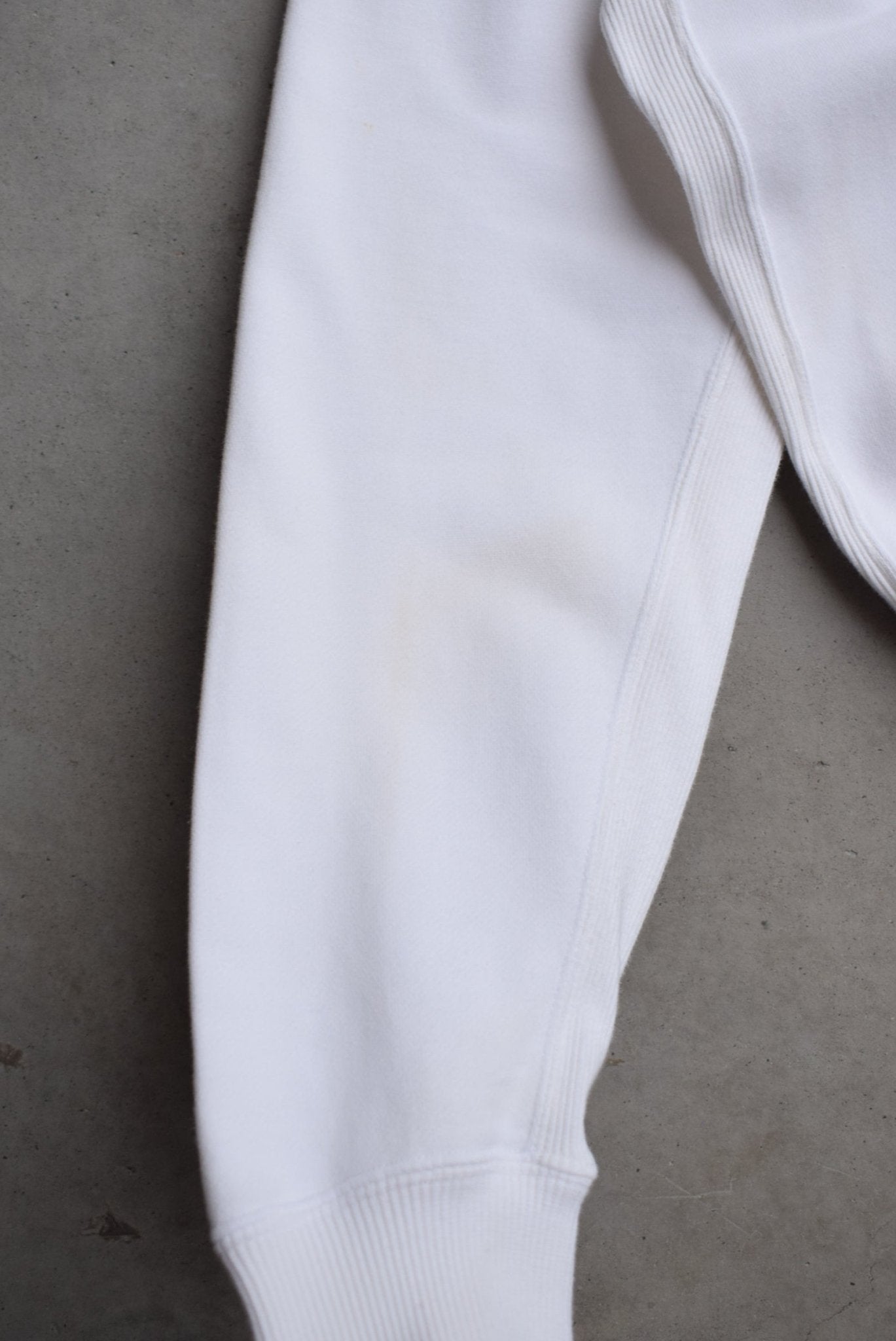 Nike White Embroidered Swoosh Crewneck — 2000s (M) - Retrospective Store
