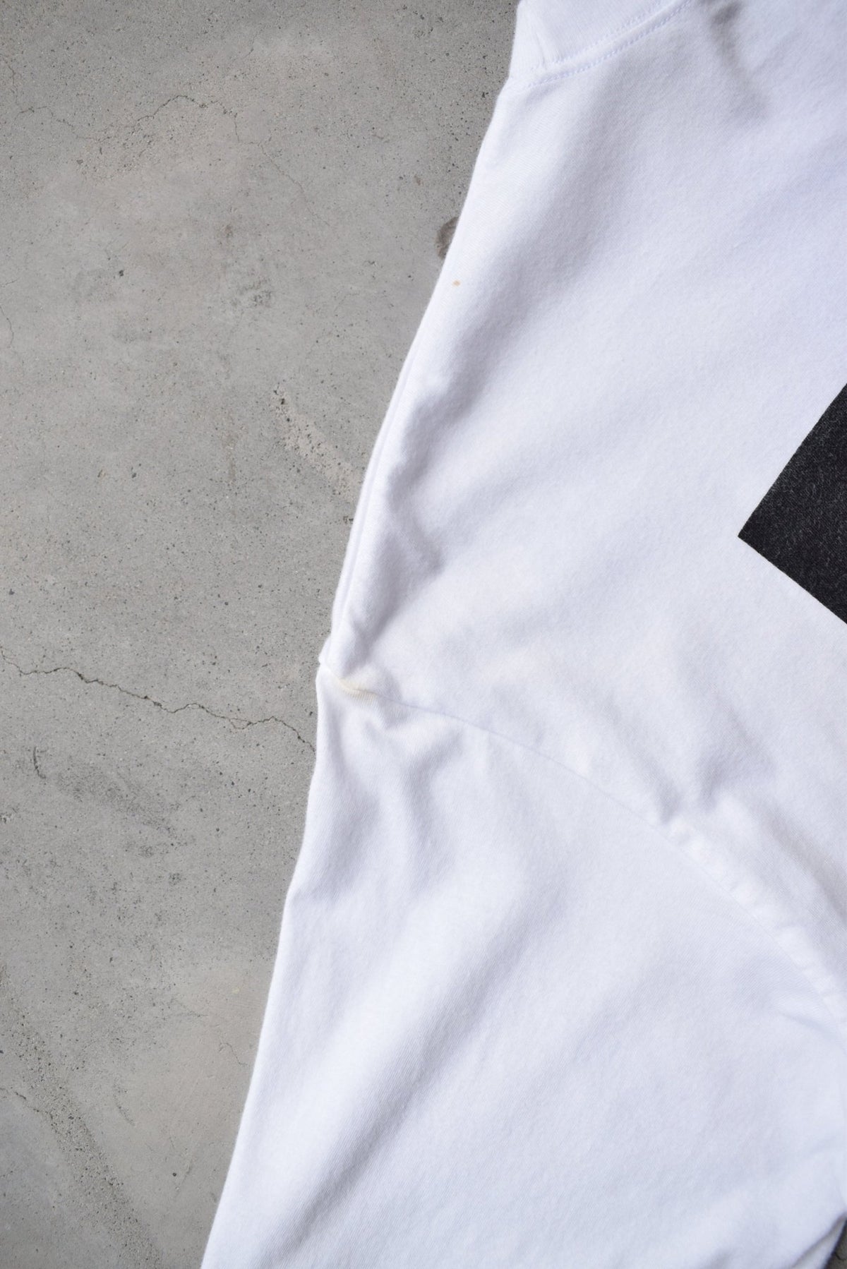 Nike White Graphic Tee — 1990s (M) - Retrospective Store