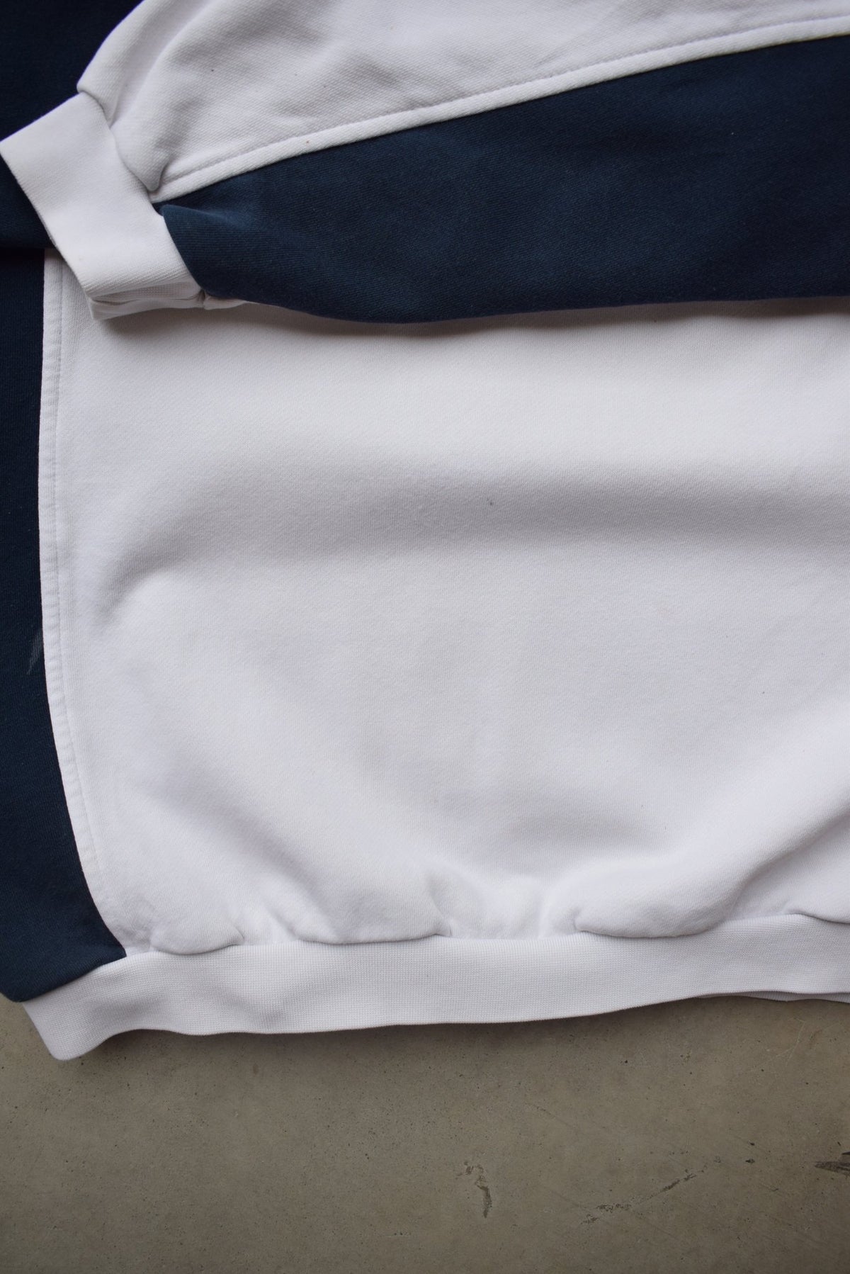Nike White & Navy Embroidered Spellout Crewneck — 1990s (XL) - Retrospective Store