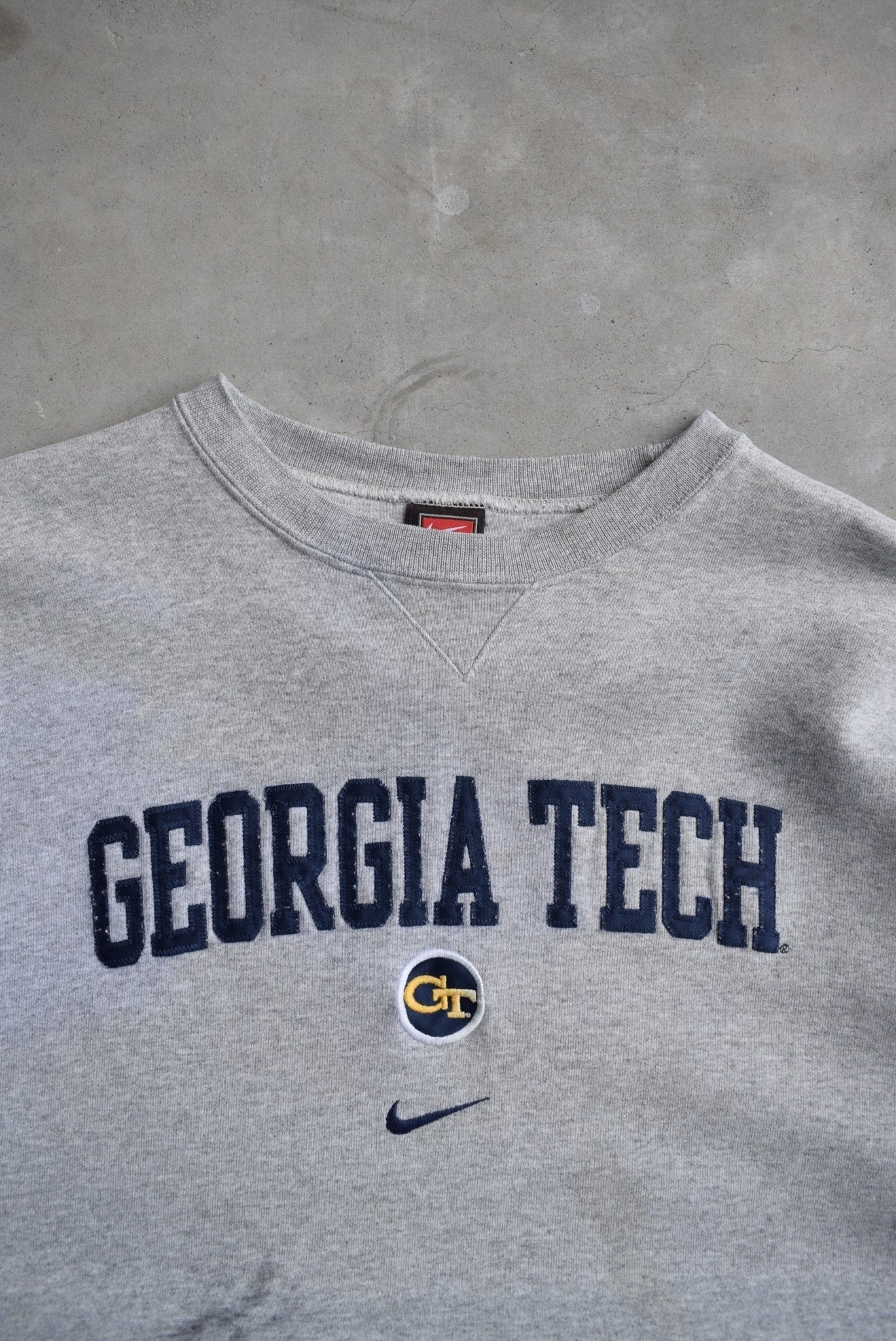 Nike x Georgia Tech University Grey Embroidered Crewneck — 2000s (L/XL) - Retrospective Store