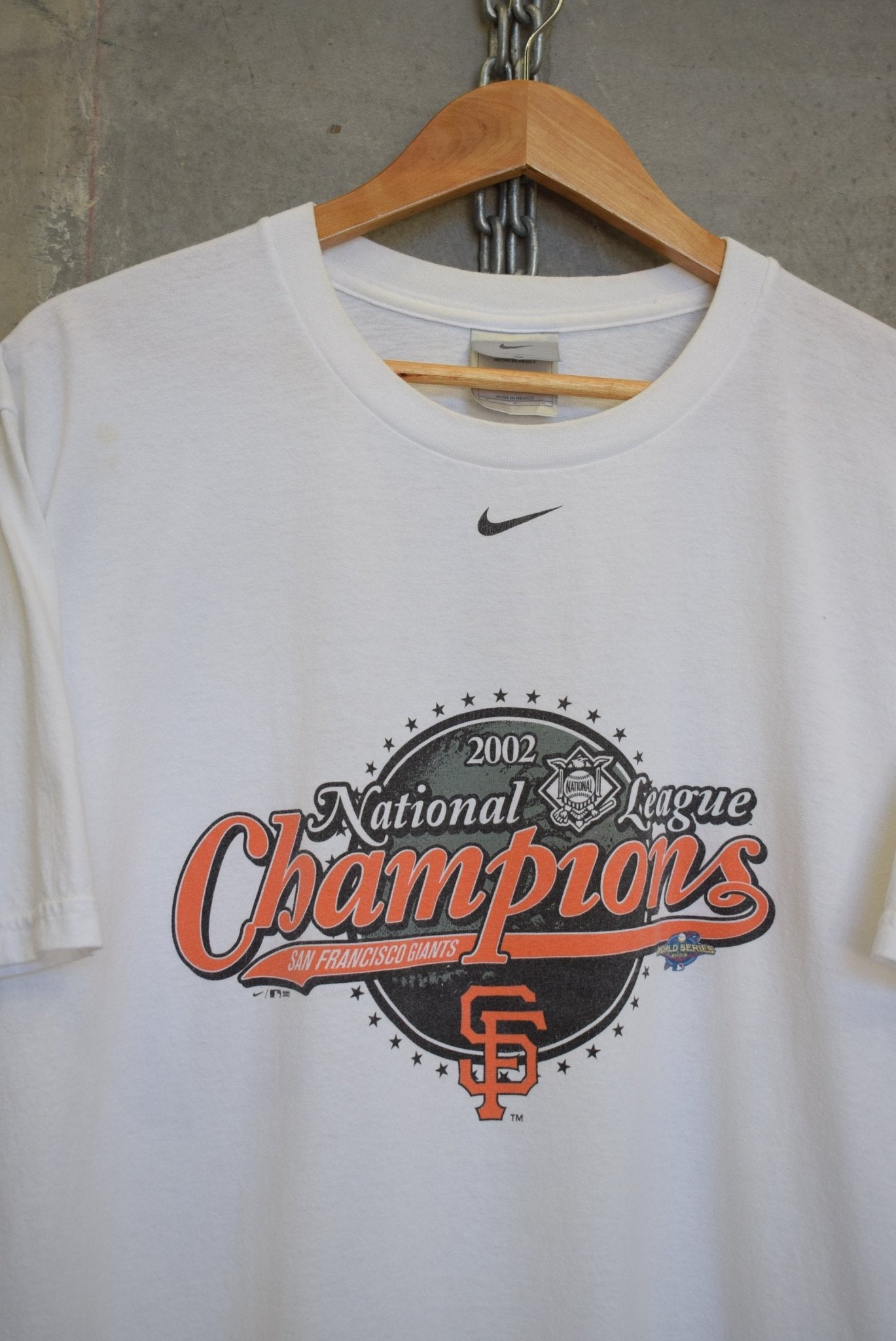 Nike x MLB San Francisco Giants Champions Tee — 2002 (L) - Retrospective Store