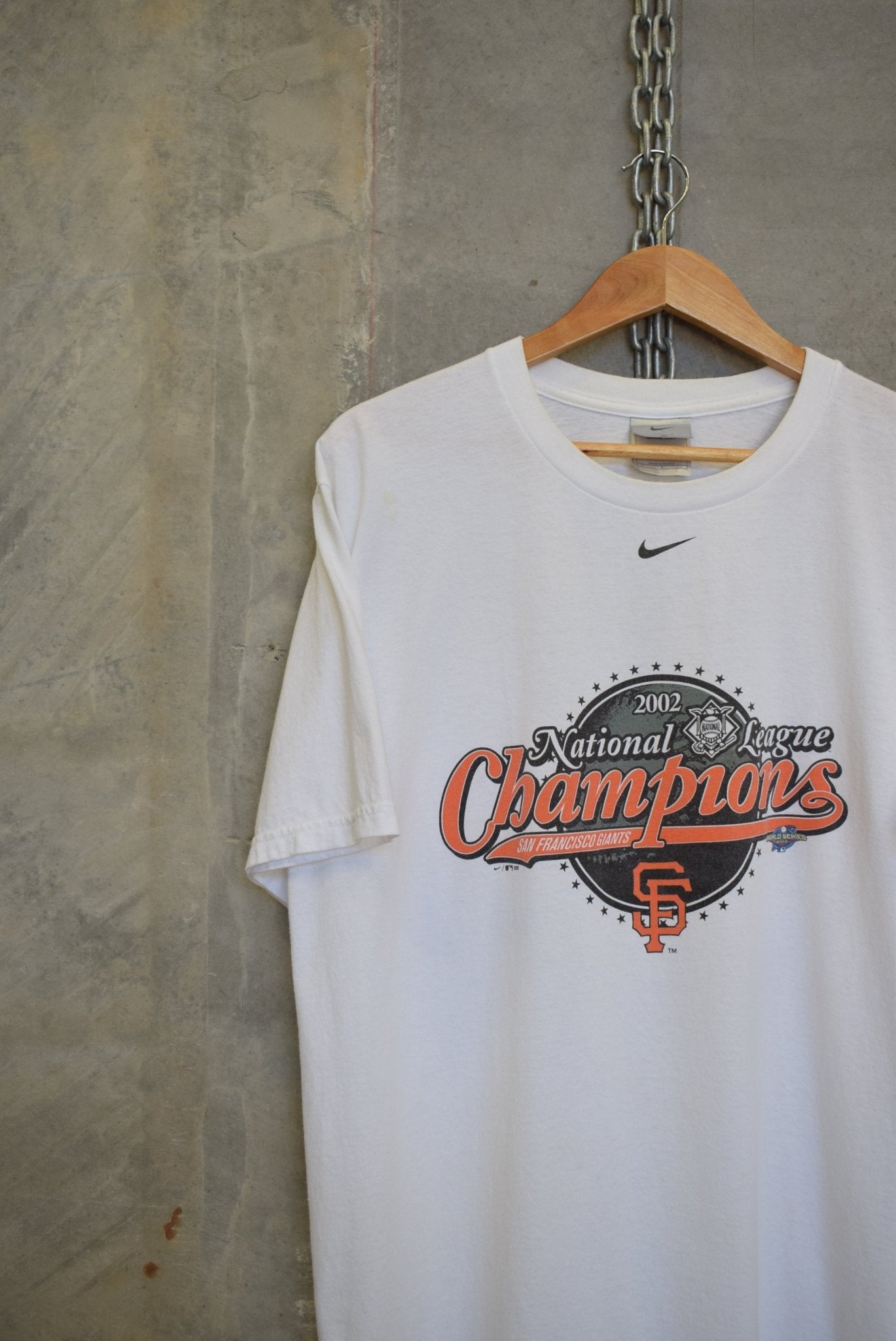 Nike x MLB San Francisco Giants Champions Tee — 2002 (L) - Retrospective Store