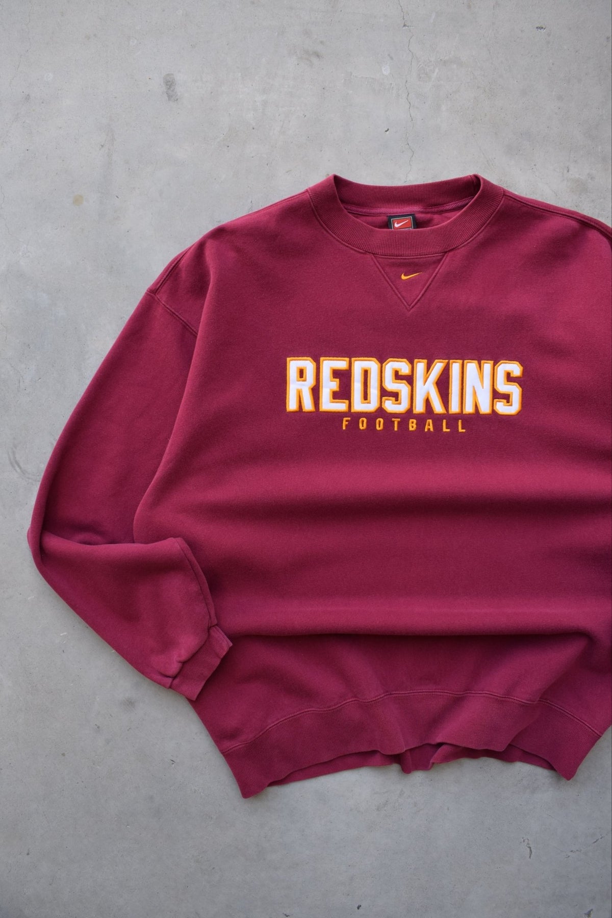 Nike x NFL Washington Redskins Burgundy Embroidered Crewneck — 2000s (XXL) - Retrospective Store