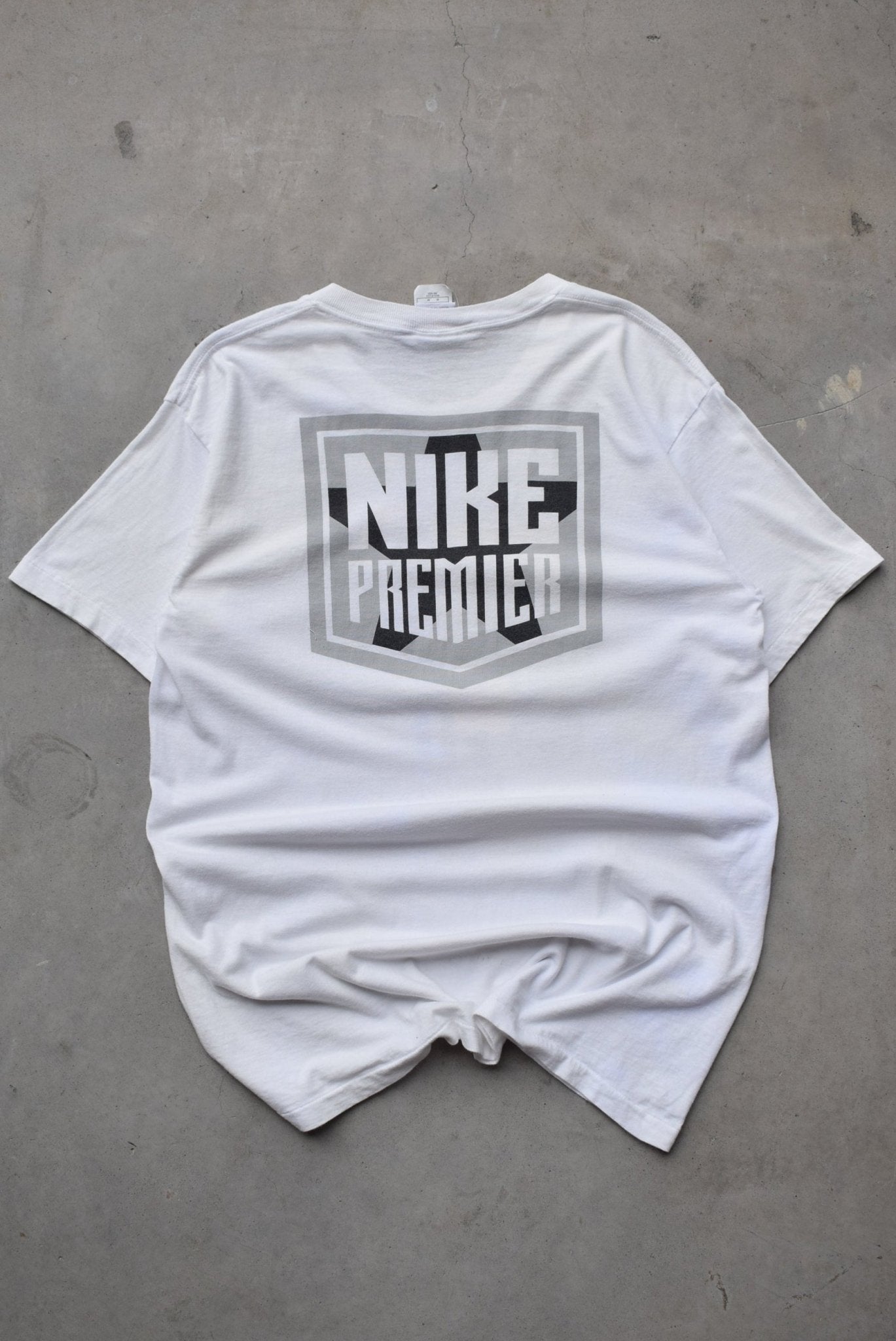 Nike x Oakland University Soccer Camp White Graphic Tee — 1994 (M) - Retrospective Store