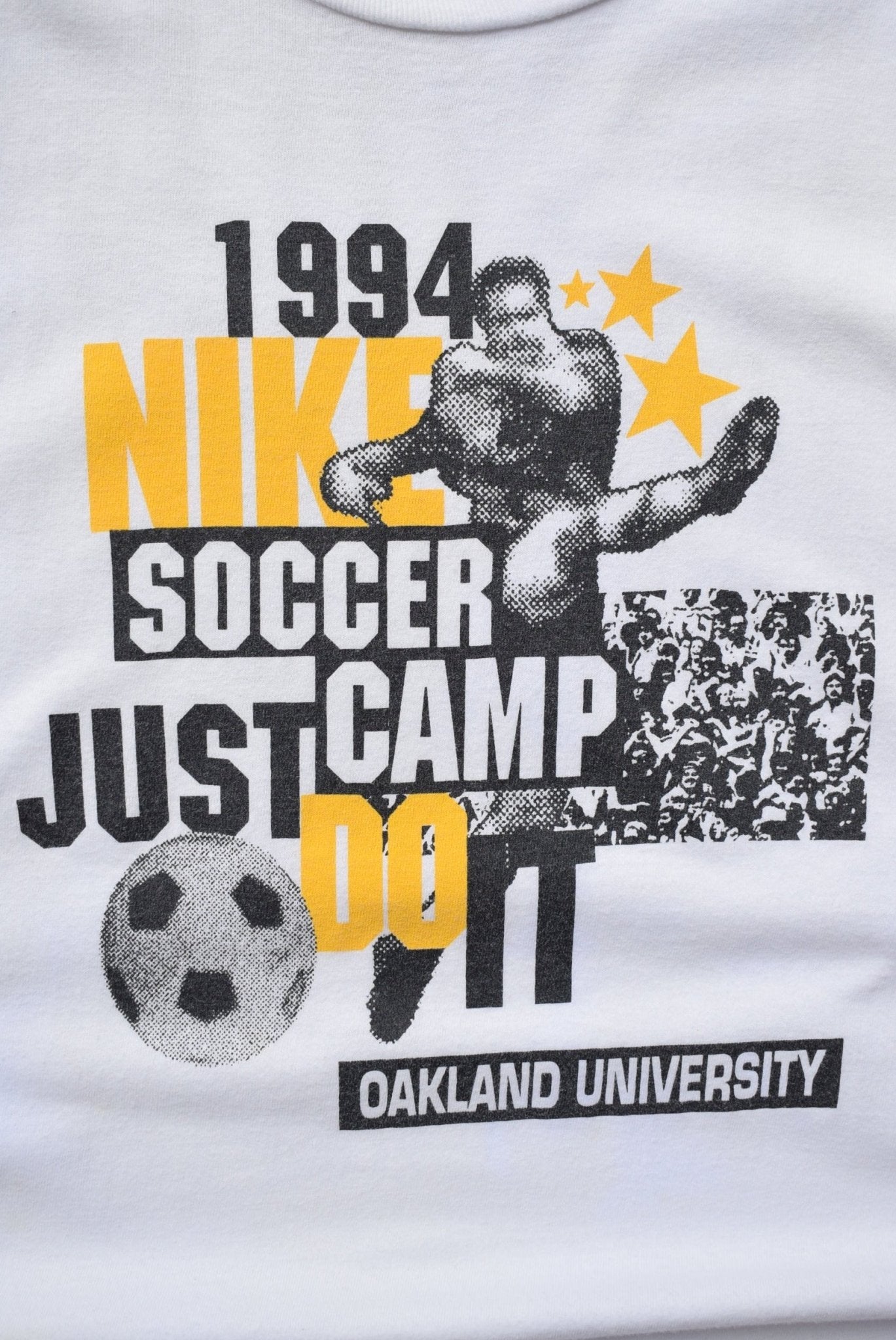 Nike x Oakland University Soccer Camp White Graphic Tee — 1994 (M) - Retrospective Store