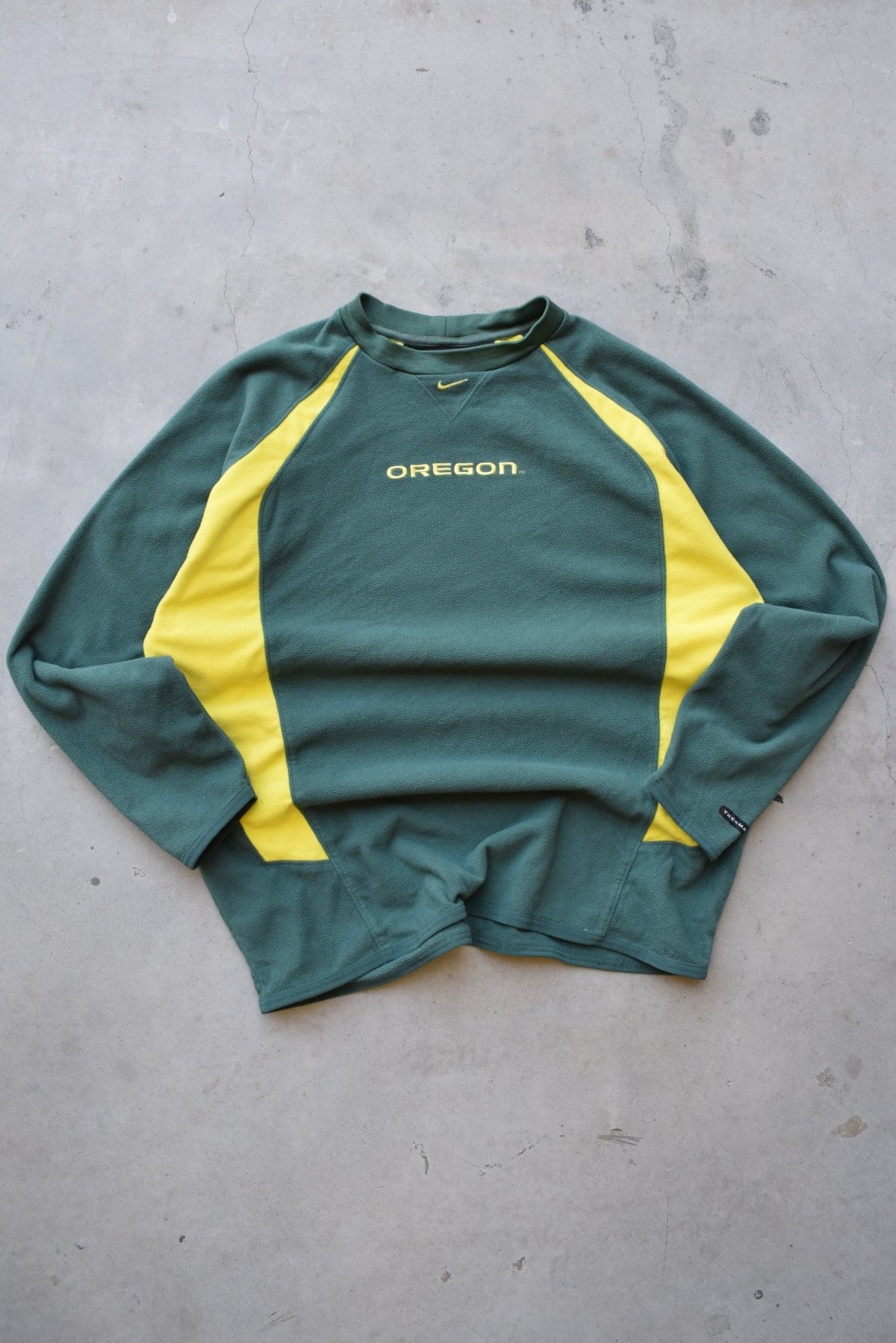 Nike x Oregon State University Green & Yellow Embroidered Fleece Crewneck — 2000s (L) - Retrospective Store