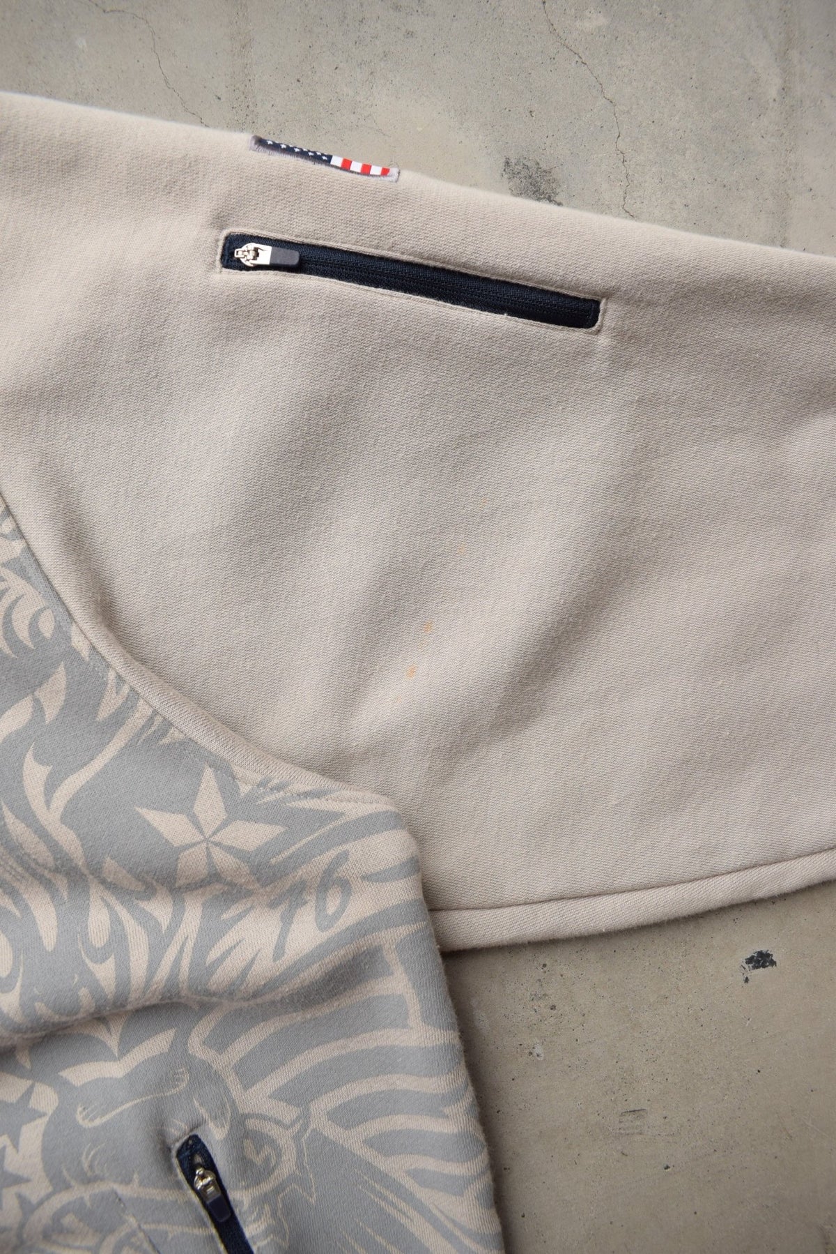 Nike x Team USA Stone-Grey Embroidered Quarter Zip Hoodie — 2000s (XXL) - Retrospective Store
