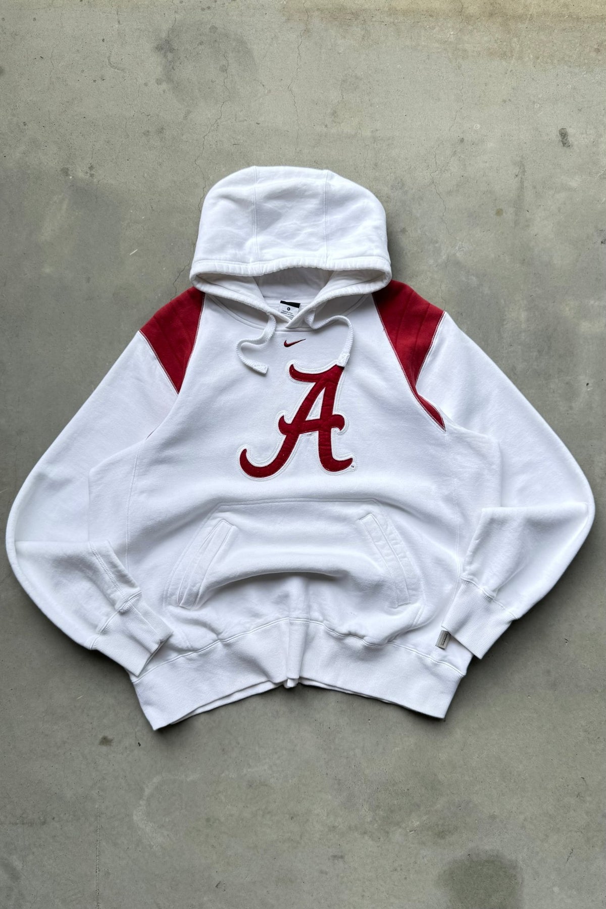 Nike x University of Alabama White & Burgundy Embroidered Hoodie — 2000s (XL) - Retrospective Store