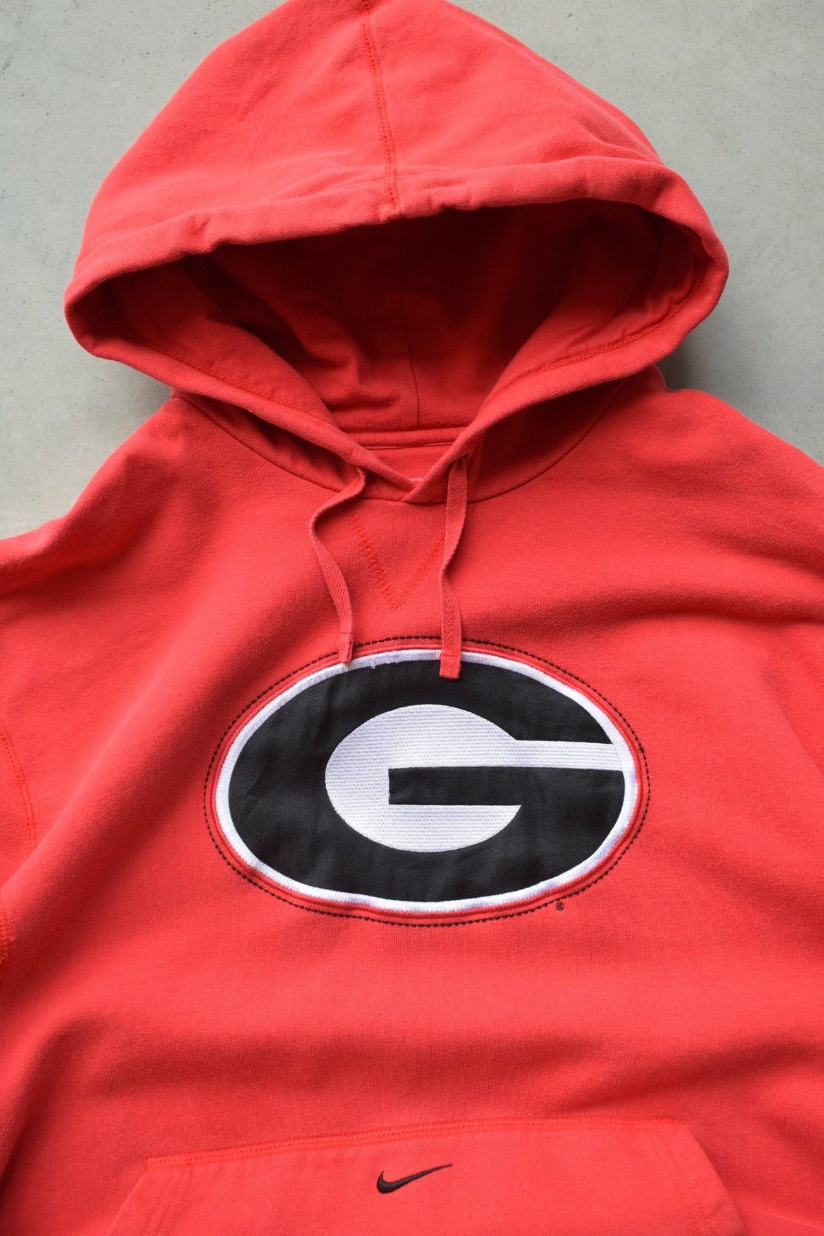 Nike x University of Georgia Red Embroidered Hoodie — 2000s (M/L) - Retrospective Store