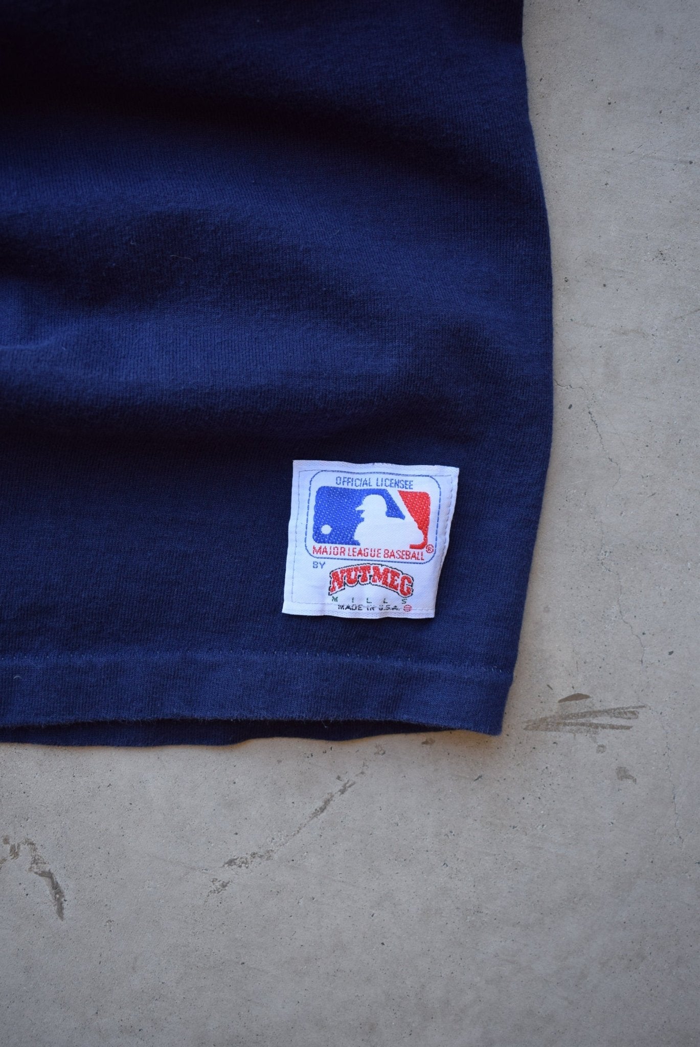 Nutmeg x MLB New York Yankees Navy Embroidered Tee — 1990s (L) - Retrospective Store