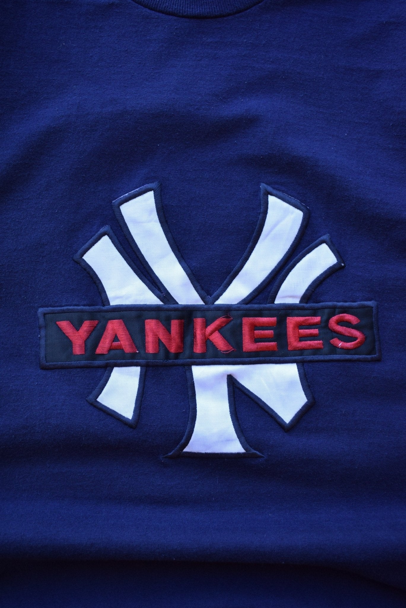 Nutmeg x MLB New York Yankees Navy Embroidered Tee — 1990s (L) - Retrospective Store