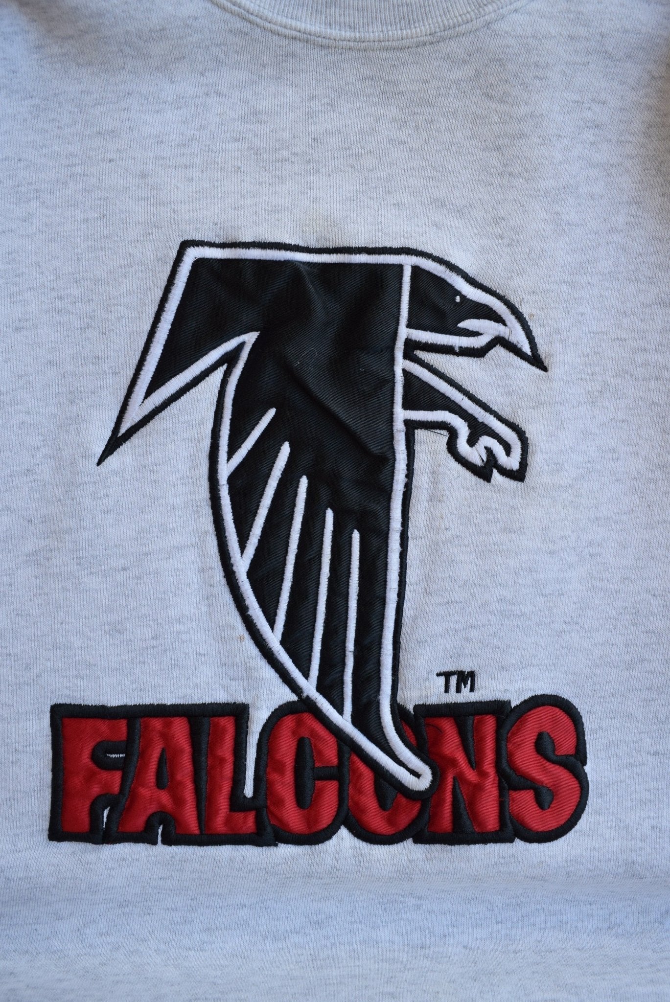 Nutmeg x NFL Atlanta Falcons Embroidered Crewneck — 1990s (L) - Retrospective Store