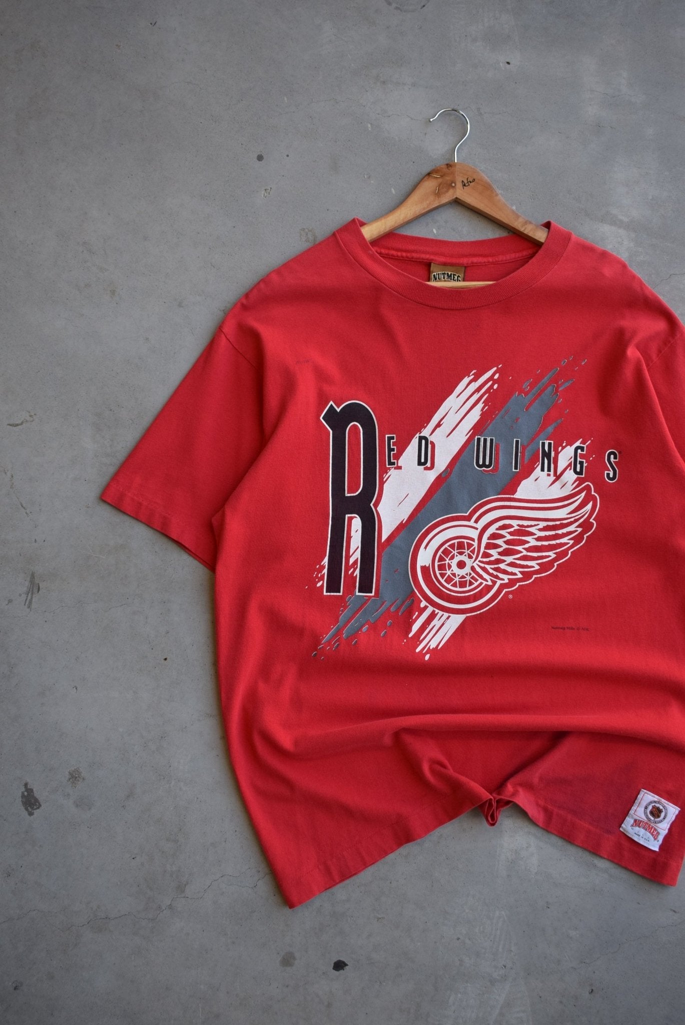 Nutmeg x NHL Detroit Redwings Tee — 1990s (L) - Retrospective Store