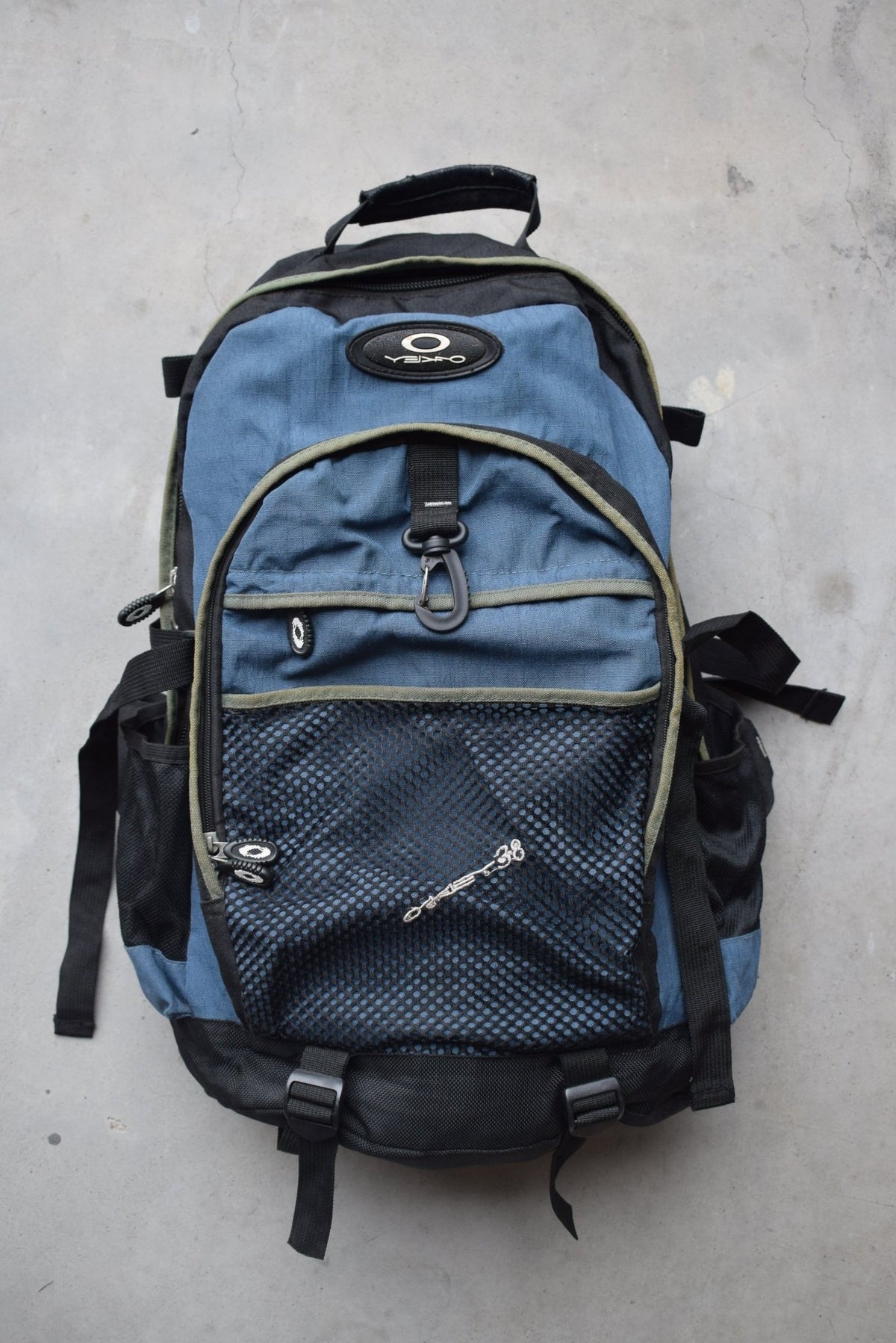 Oakley Blue & Black Utility Backpack — 2000s - Retrospective Store