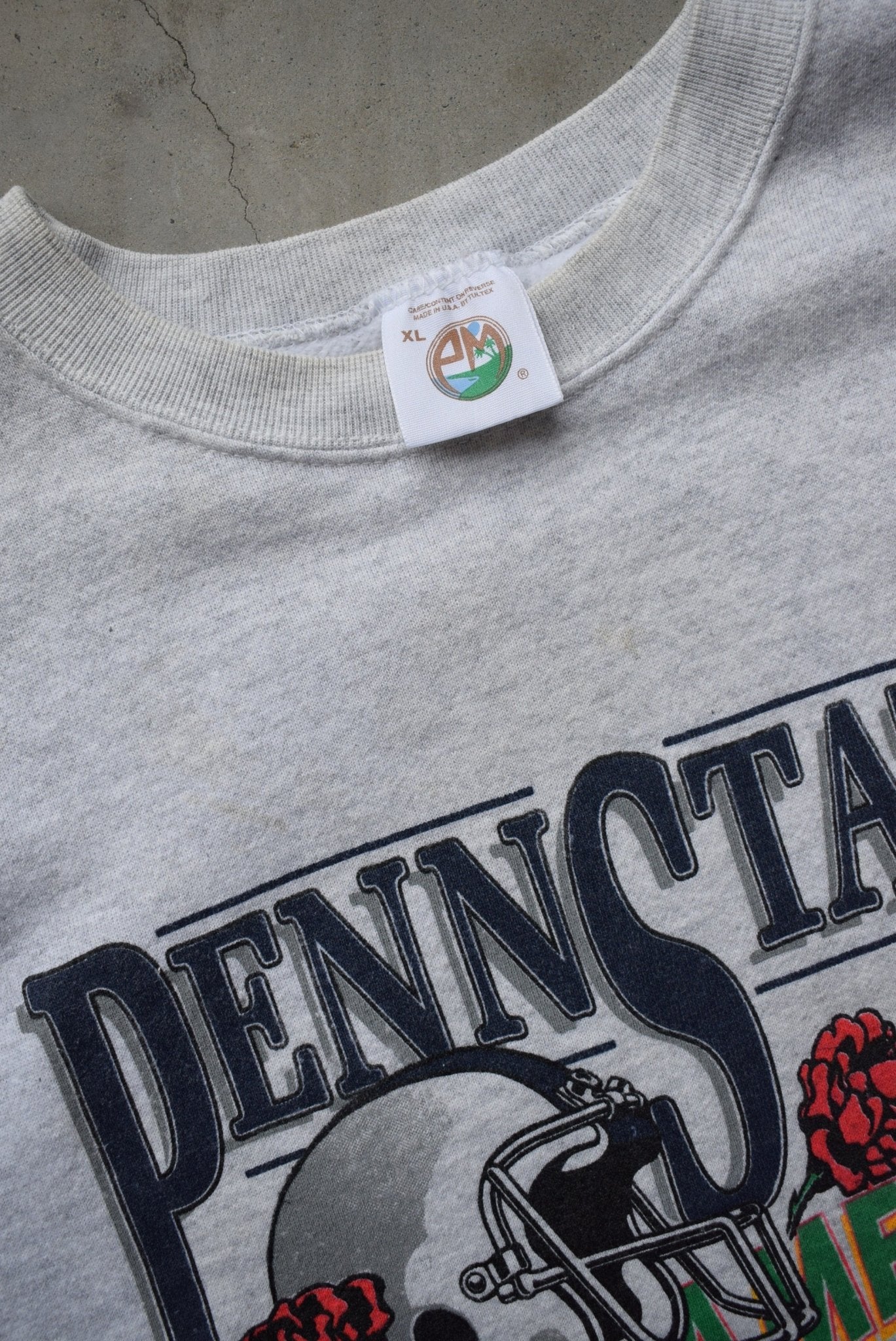 Penn State University Football Grey Graphic Crewneck — 1995 (M) - Retrospective Store