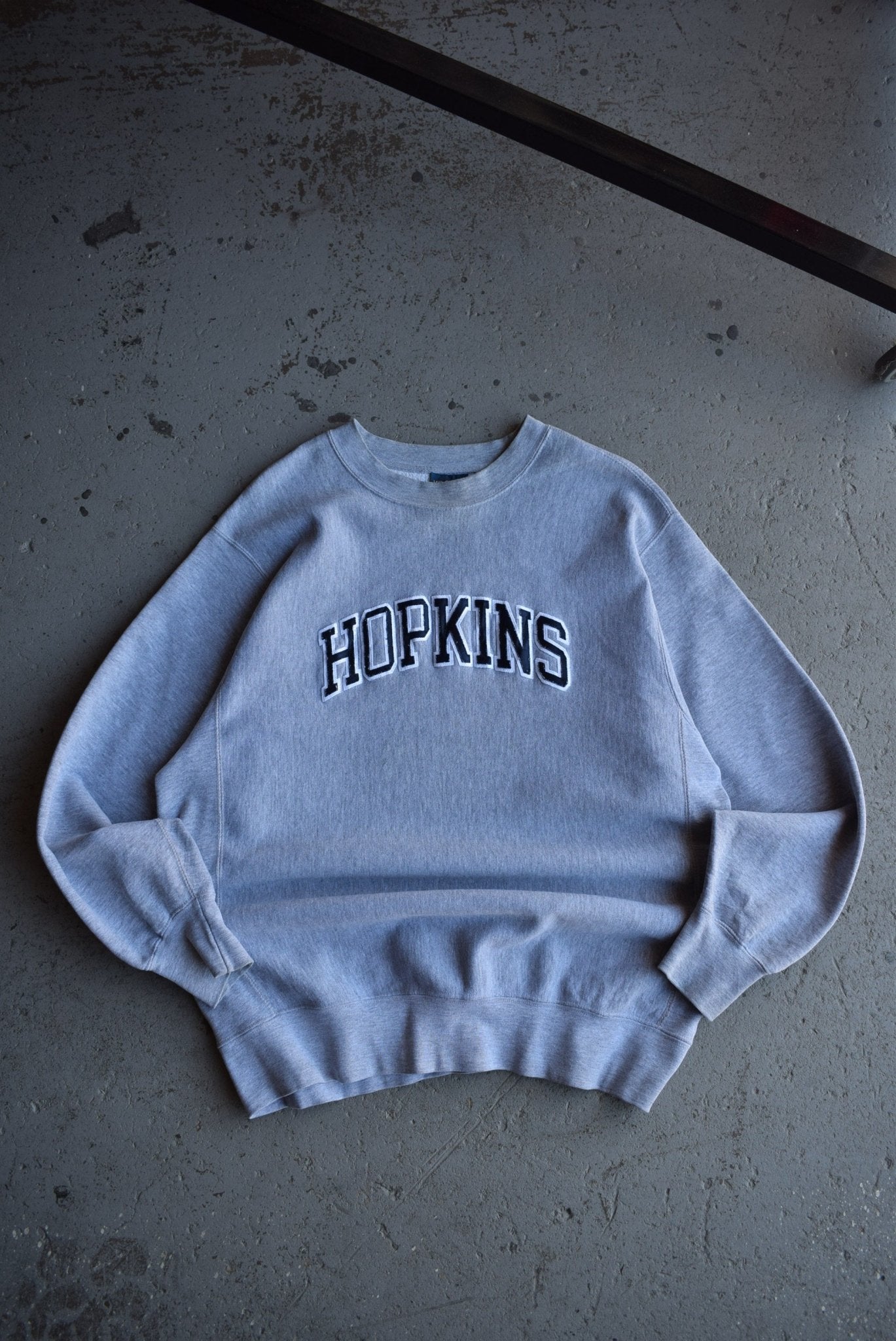 *Pro - weave* Vintage Johns Hopkins University Embroidered Crewneck (XL) - Retrospective Store