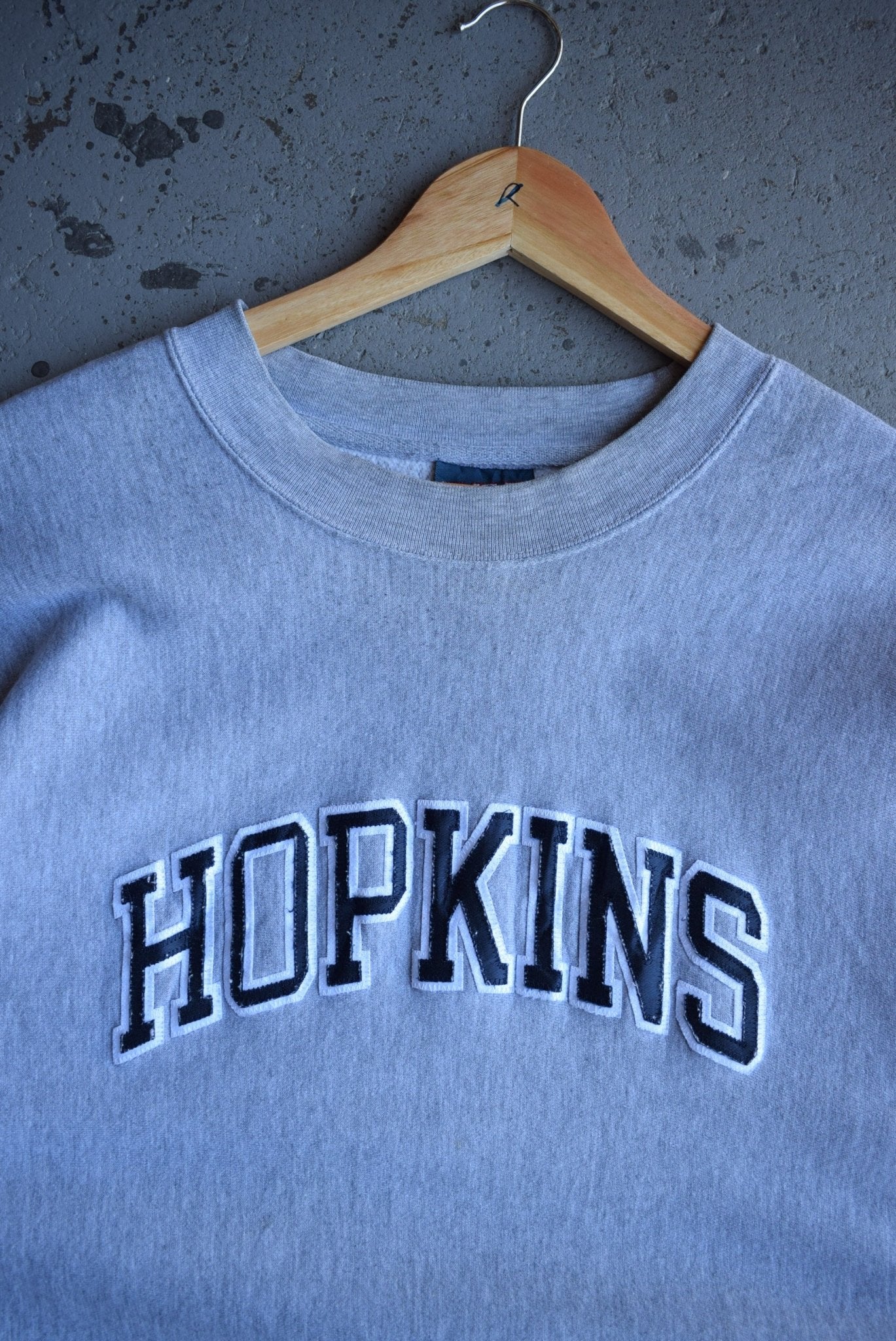 *Pro - weave* Vintage Johns Hopkins University Embroidered Crewneck (XL) - Retrospective Store