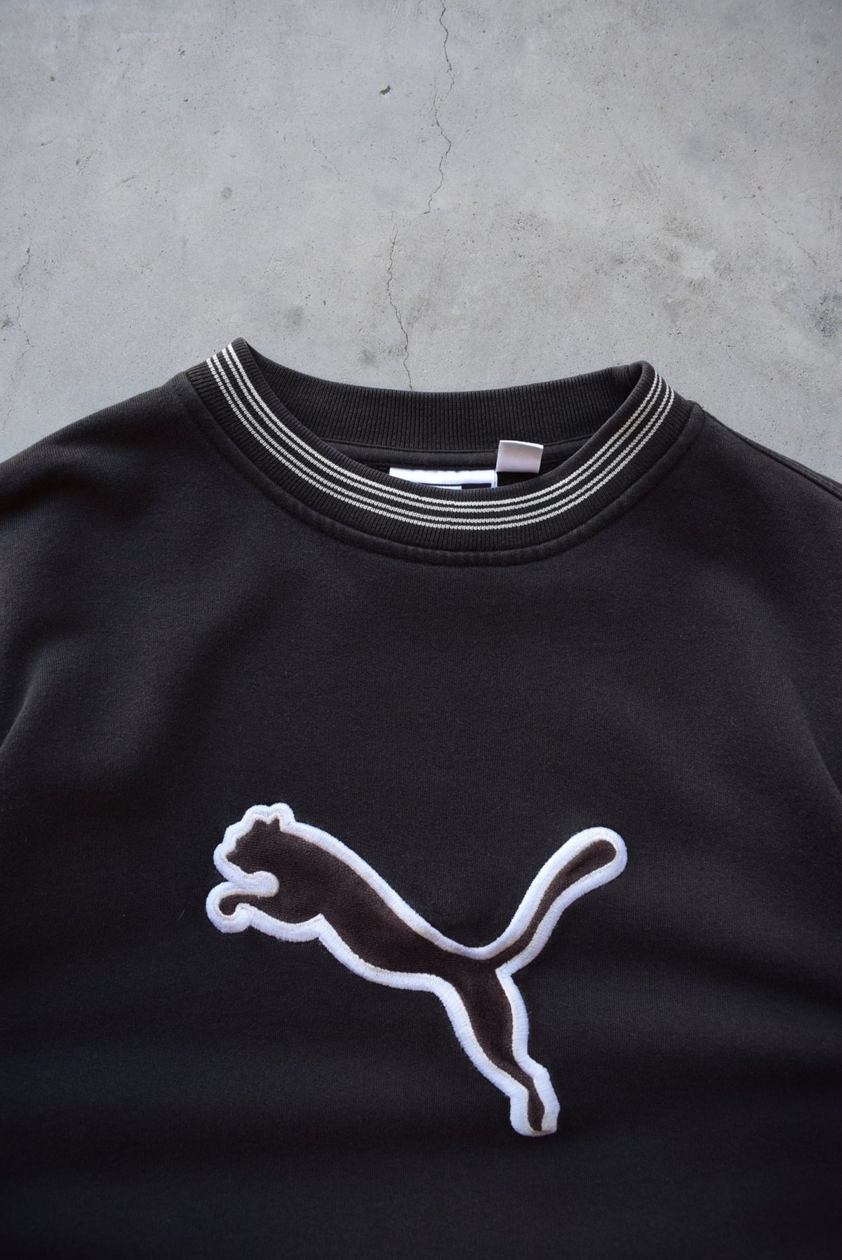 Puma Black & Brown Embroidered Logo Crewneck — 1990s (M/L) - Retrospective Store