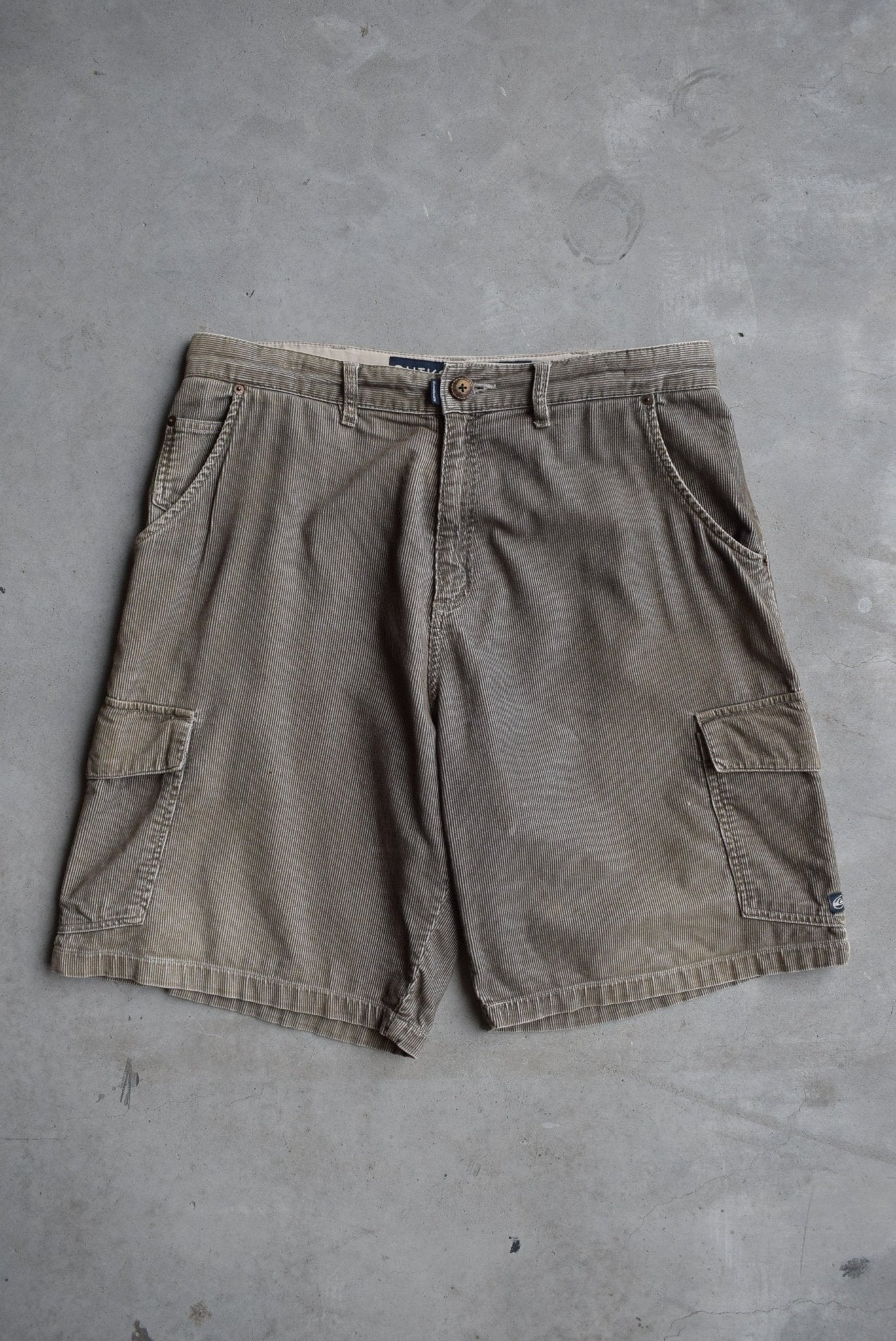 Quiksilver Corduroy Shorts — 2000s (34) - Retrospective Store