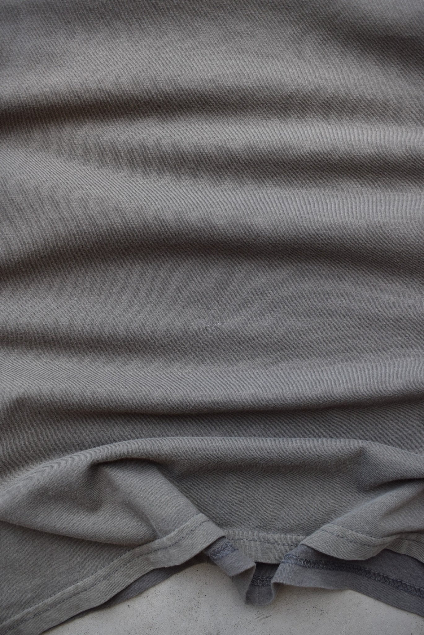 Quiksilver Grey Spellout Tee — 2000s (M) - Retrospective Store