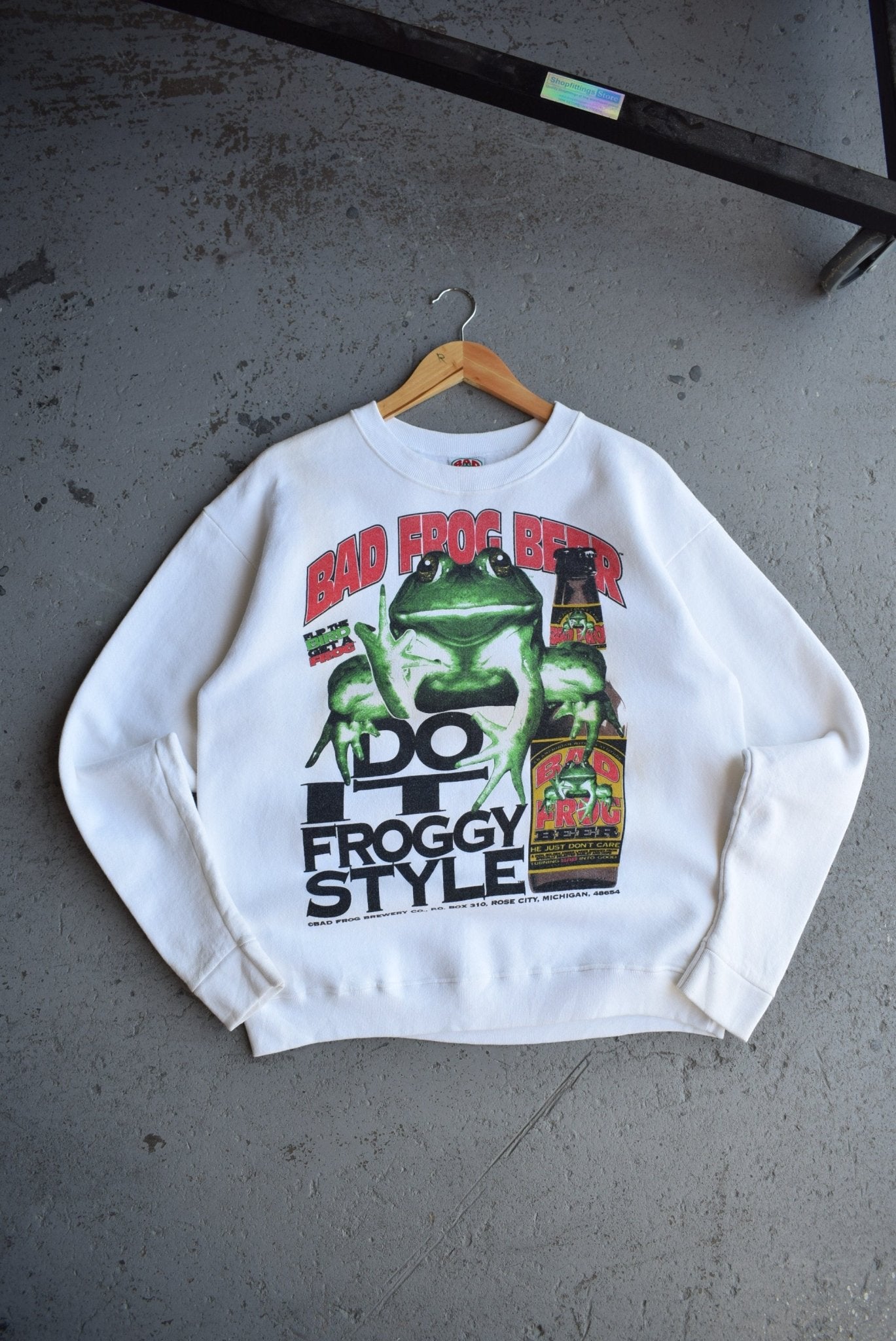*Rare* Vintage 90s Bad Frog Beer Graphic Crewneck (M) - Retrospective Store
