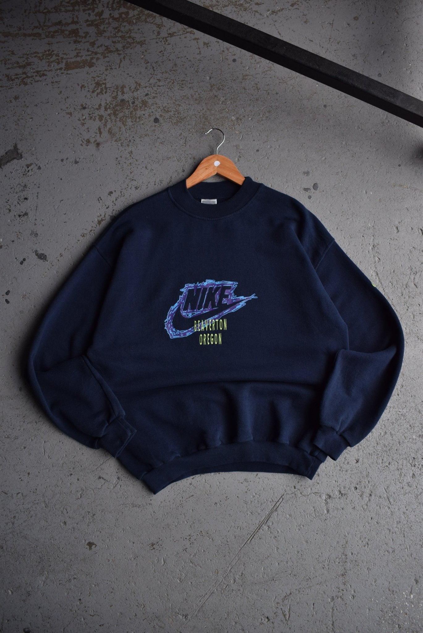 *Rare* Vintage 90s Nike Oregon Embroidered Spellout Crewneck (XL) - Retrospective Store