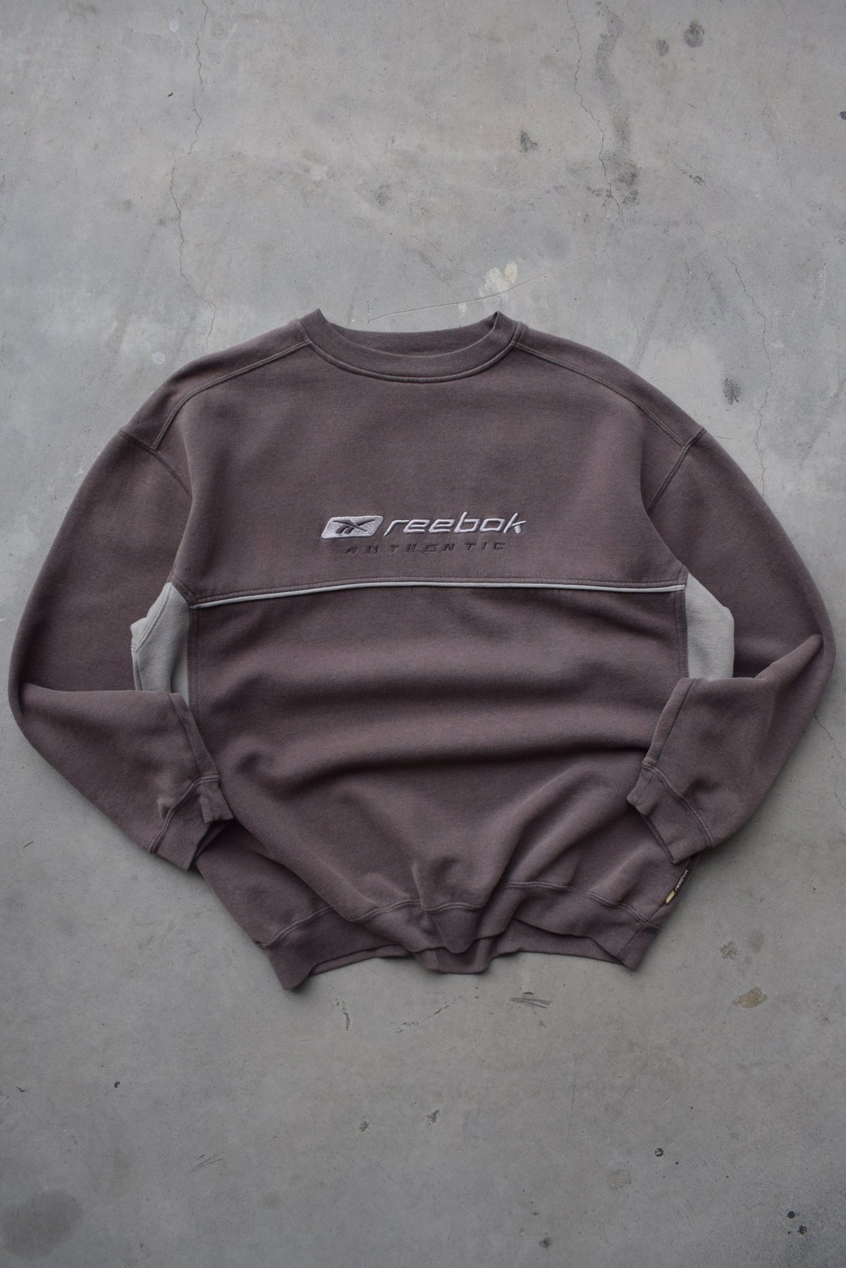 Reebok Authentic Brown Embroidered Spellout Crewneck — 1990s (M/L) - Retrospective Store