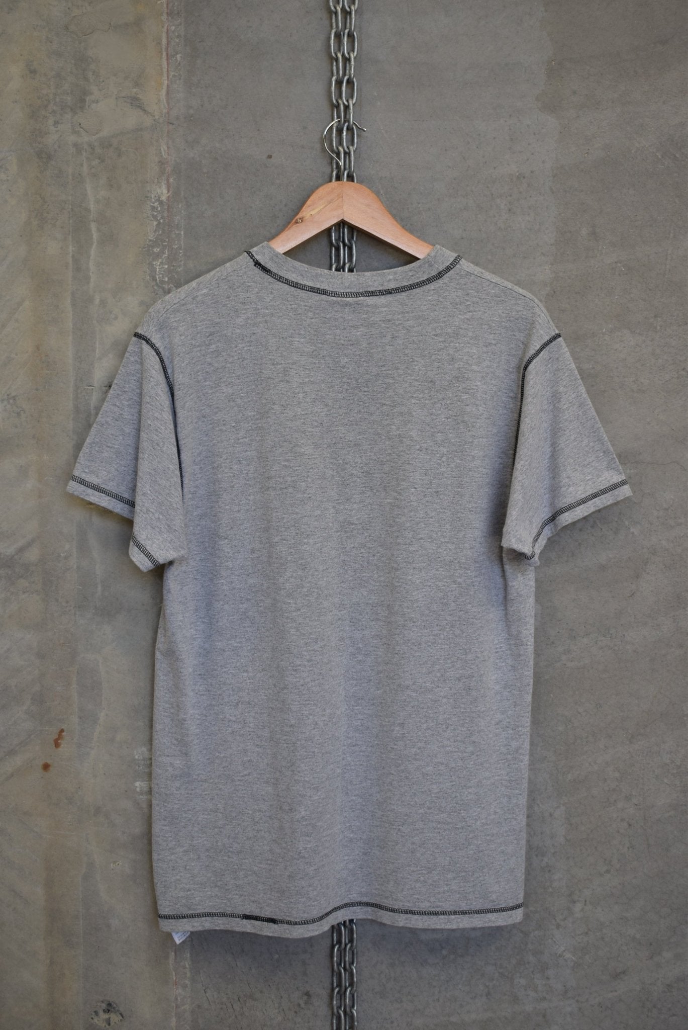 Reebok Basketball Embroided Tee — 2000s (M) - Retrospective Store