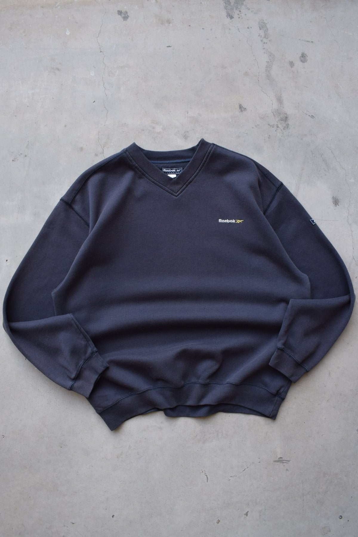 Reebok Navy Embroidered Spellout Crewneck — 1990s (L) - Retrospective Store