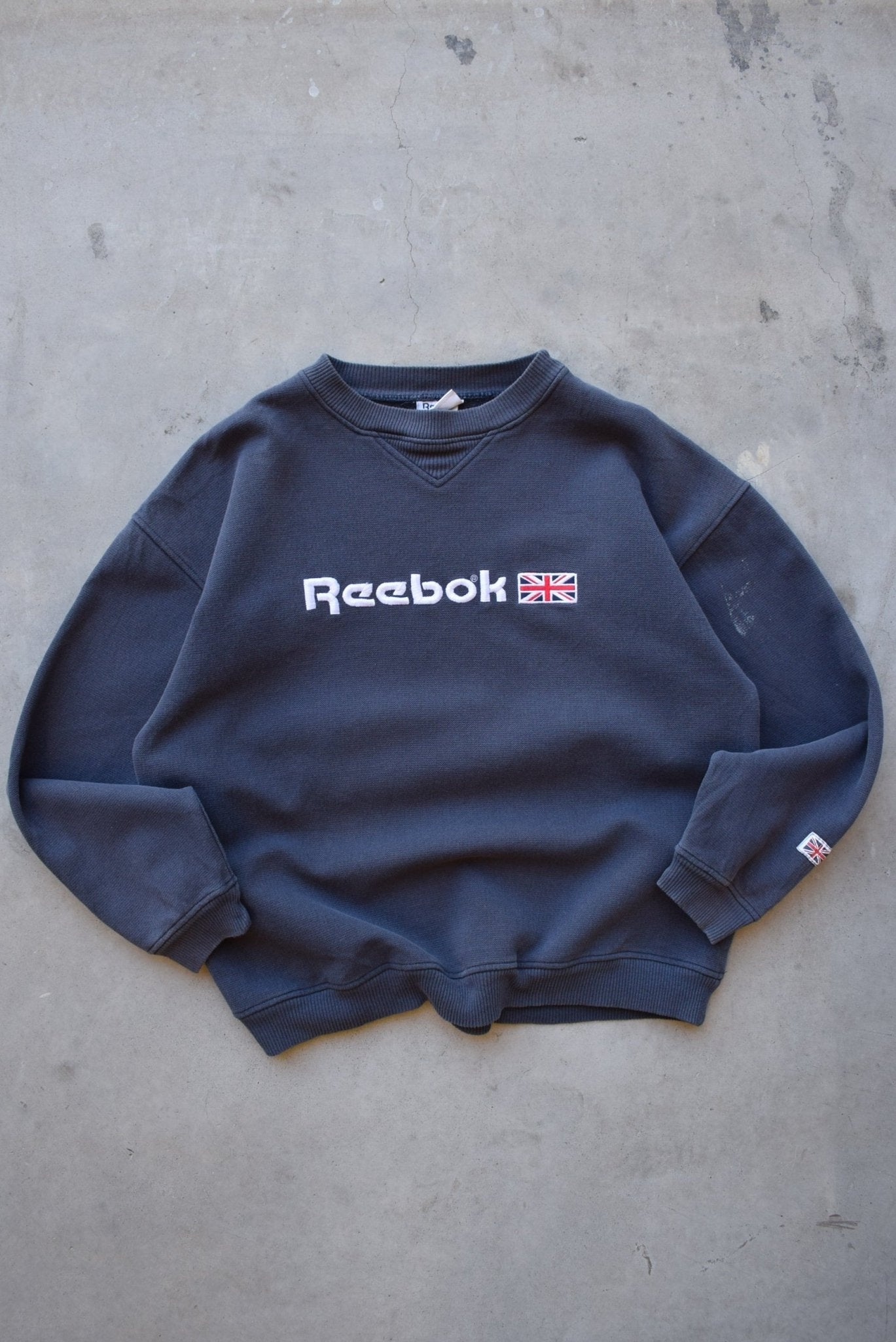 Reebok Navy Embroidered Spellout Crewneck — 1990s (M) - Retrospective Store