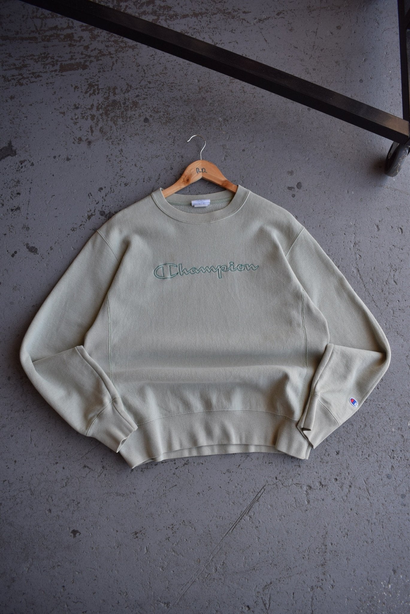 *Reverse - weave* Vintage Champion Spellout Embroidered Crewneck (M) - Retrospective Store
