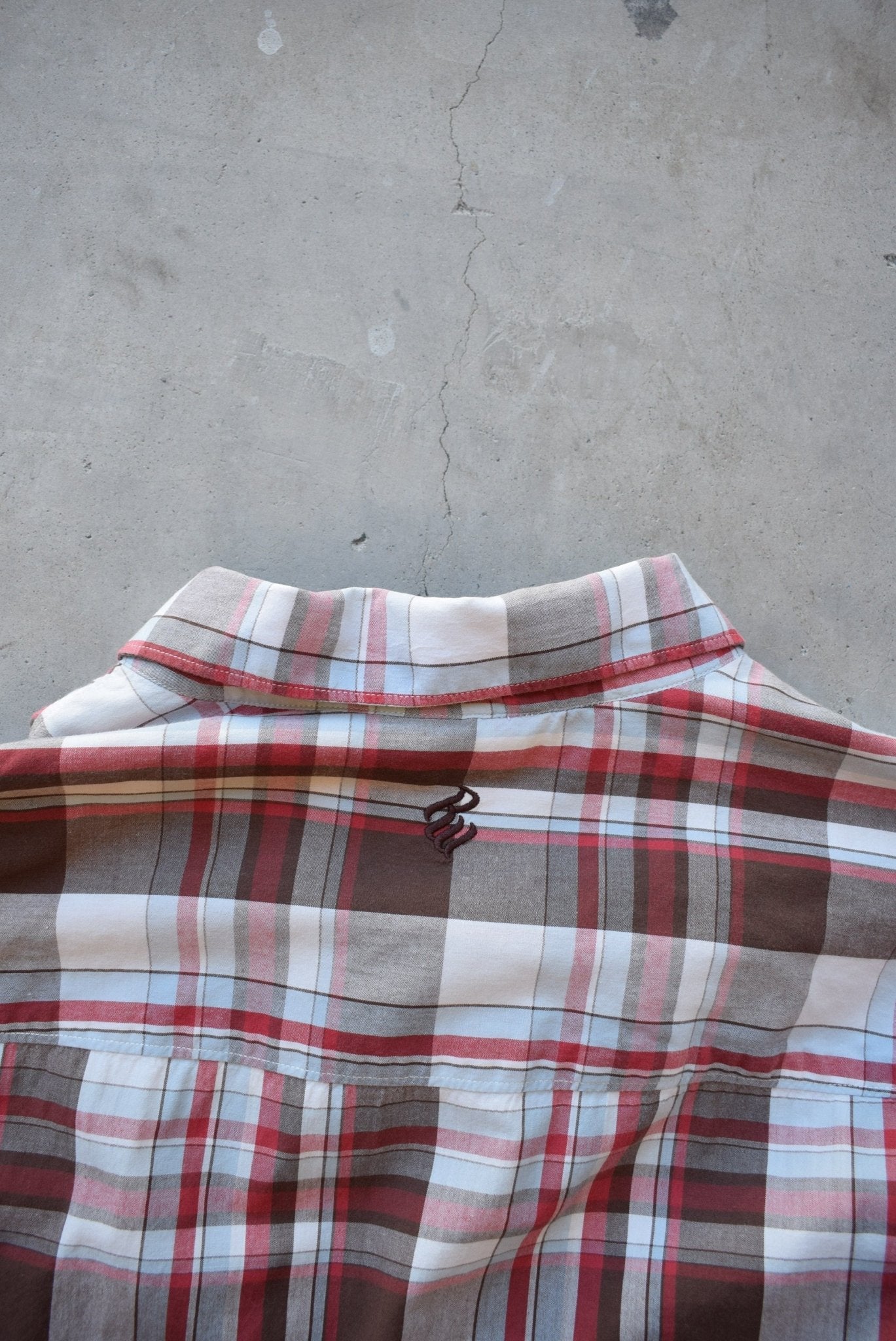 Rocawear Red Cropped Long Sleeve Button Up — 2000s (L) - Retrospective Store