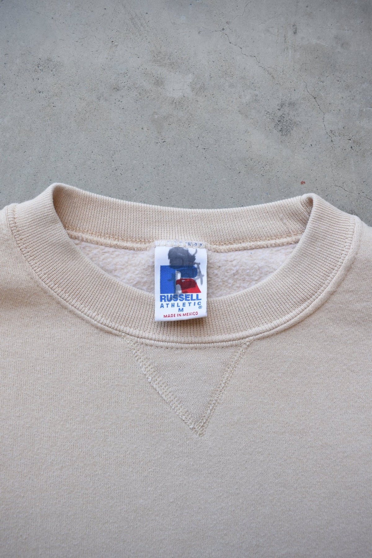 Russell Athletic Beige Crewneck — 1990s (M) - Retrospective Store