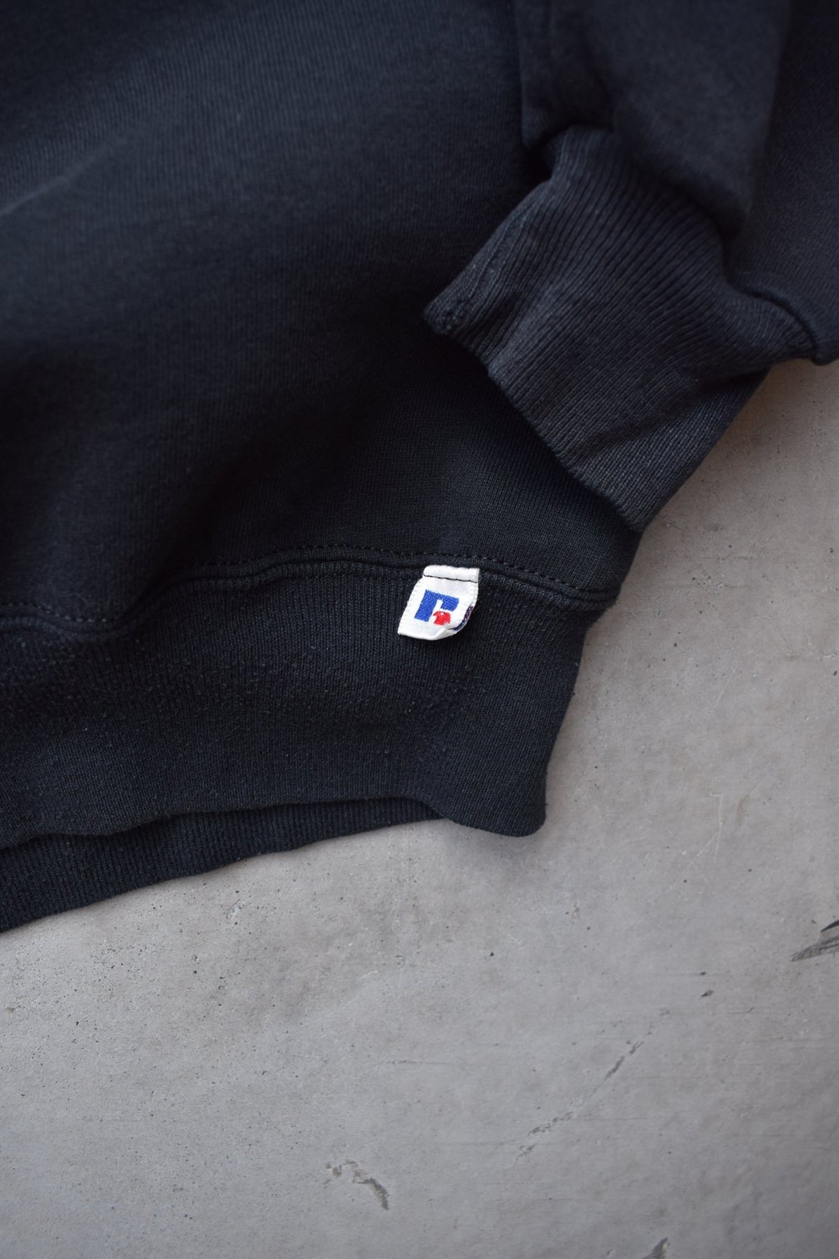 Russell Athletic Black Crewneck — 1990s (XL) - Retrospective Store