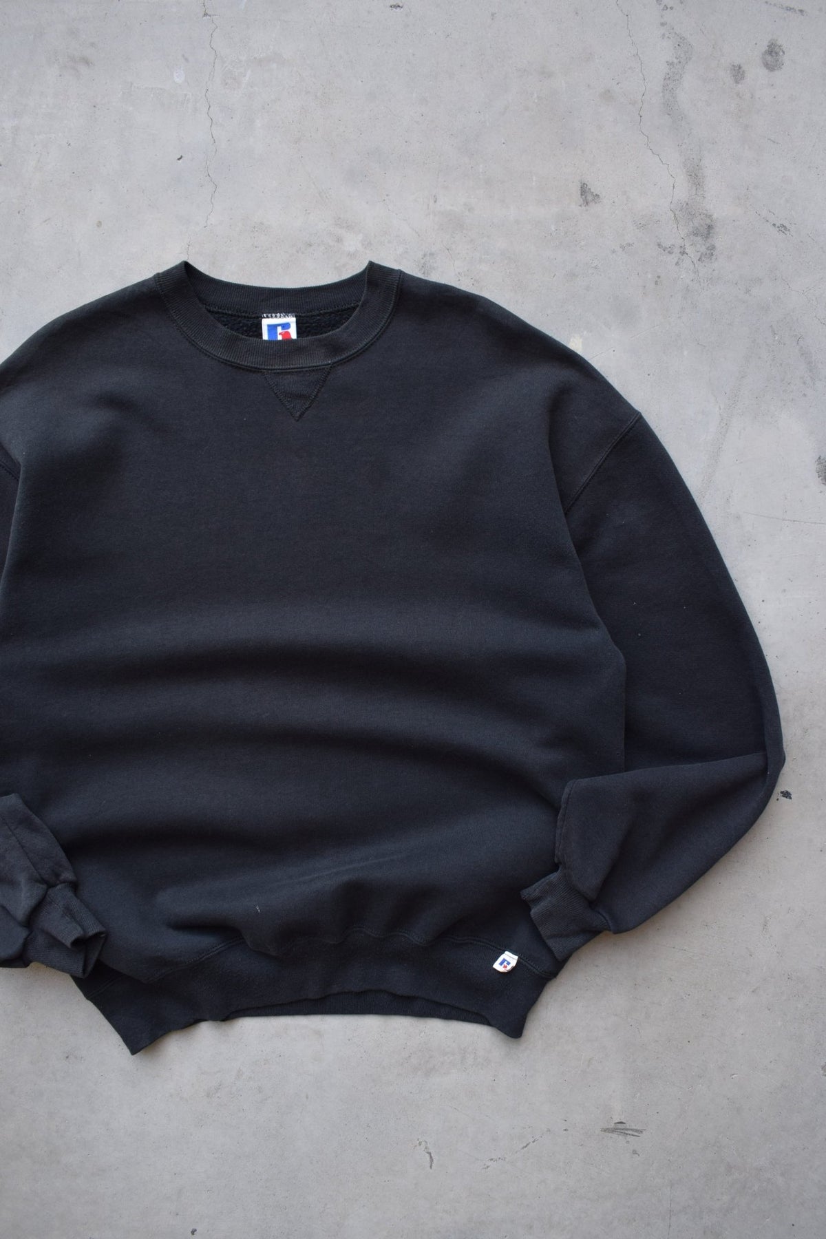 Russell Athletic Black Crewneck — 1990s (XL) - Retrospective Store