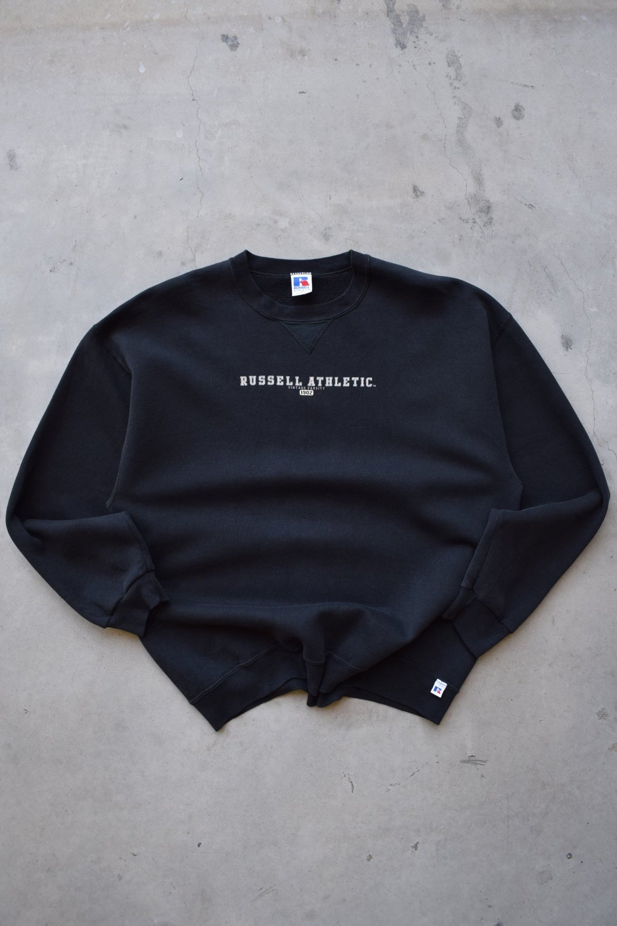 Russell Athletic Black Spellout Crewneck — 1990s (XL) - Retrospective Store