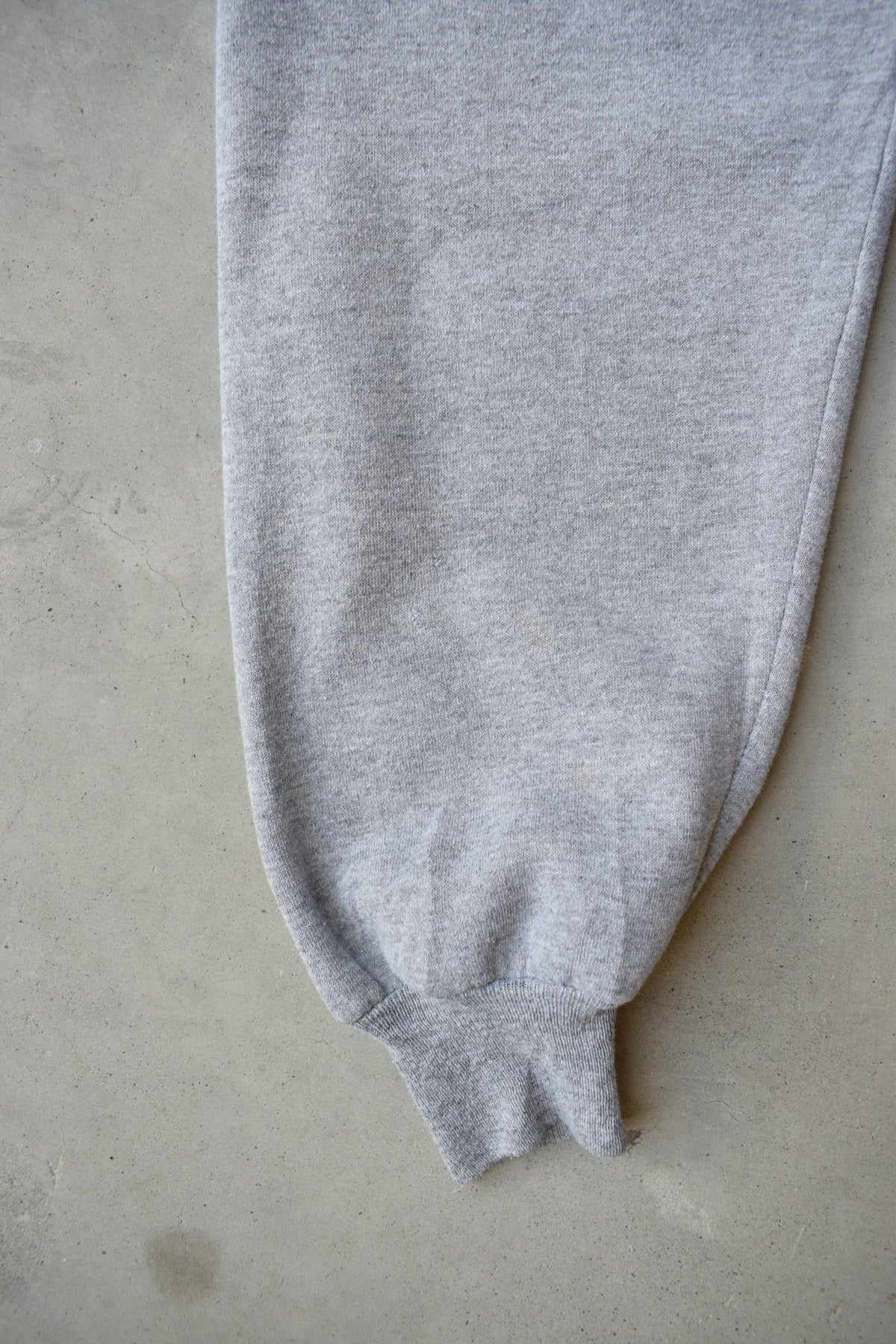 Russell Athletic Grey Crewneck — 1990s (L) - Retrospective Store