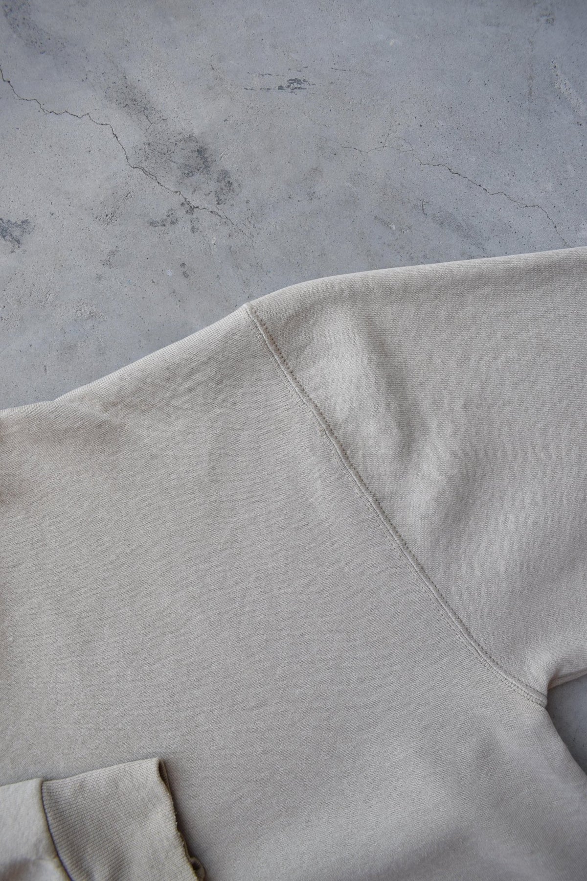 Russell Athletic Tan Crewneck — 1990s (XL) - Retrospective Store