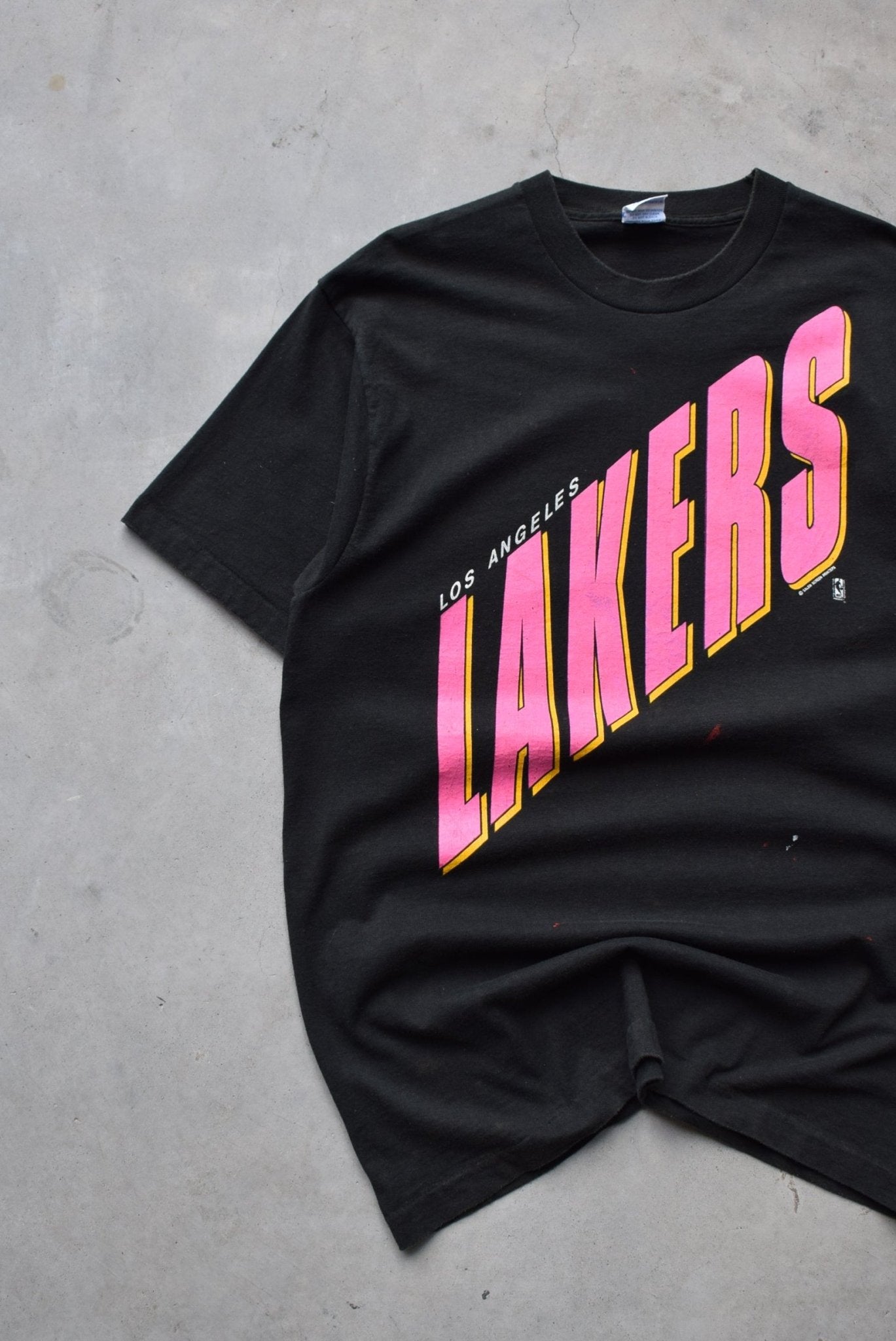 Salem x NBA Los Angeles Lakers Black Graphic Tee — 1990s (L/XL) - Retrospective Store