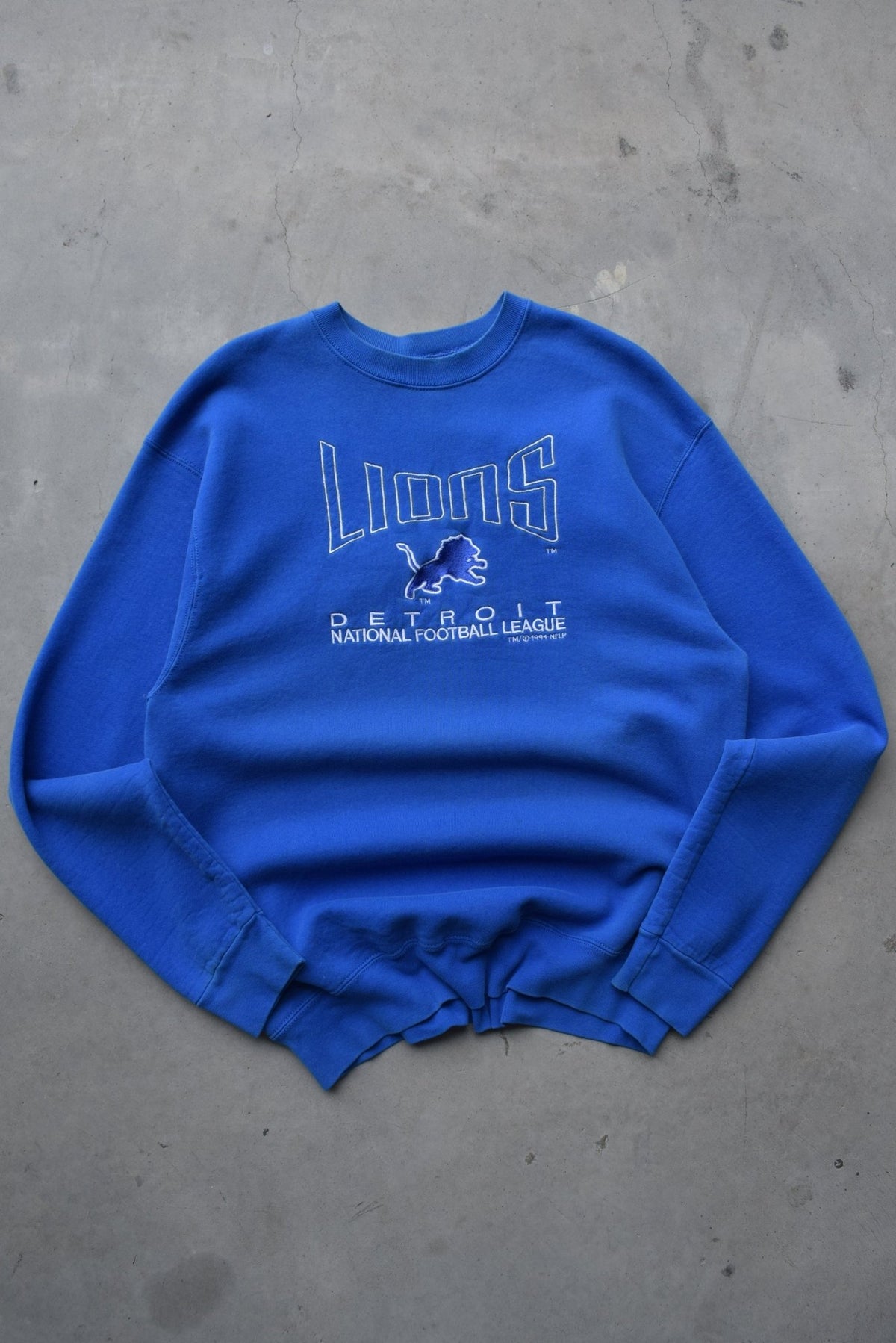 Salem x NFL Detroit Lions Blue Embroidered Spellout Crewneck — 1994 (XL) - Retrospective Store