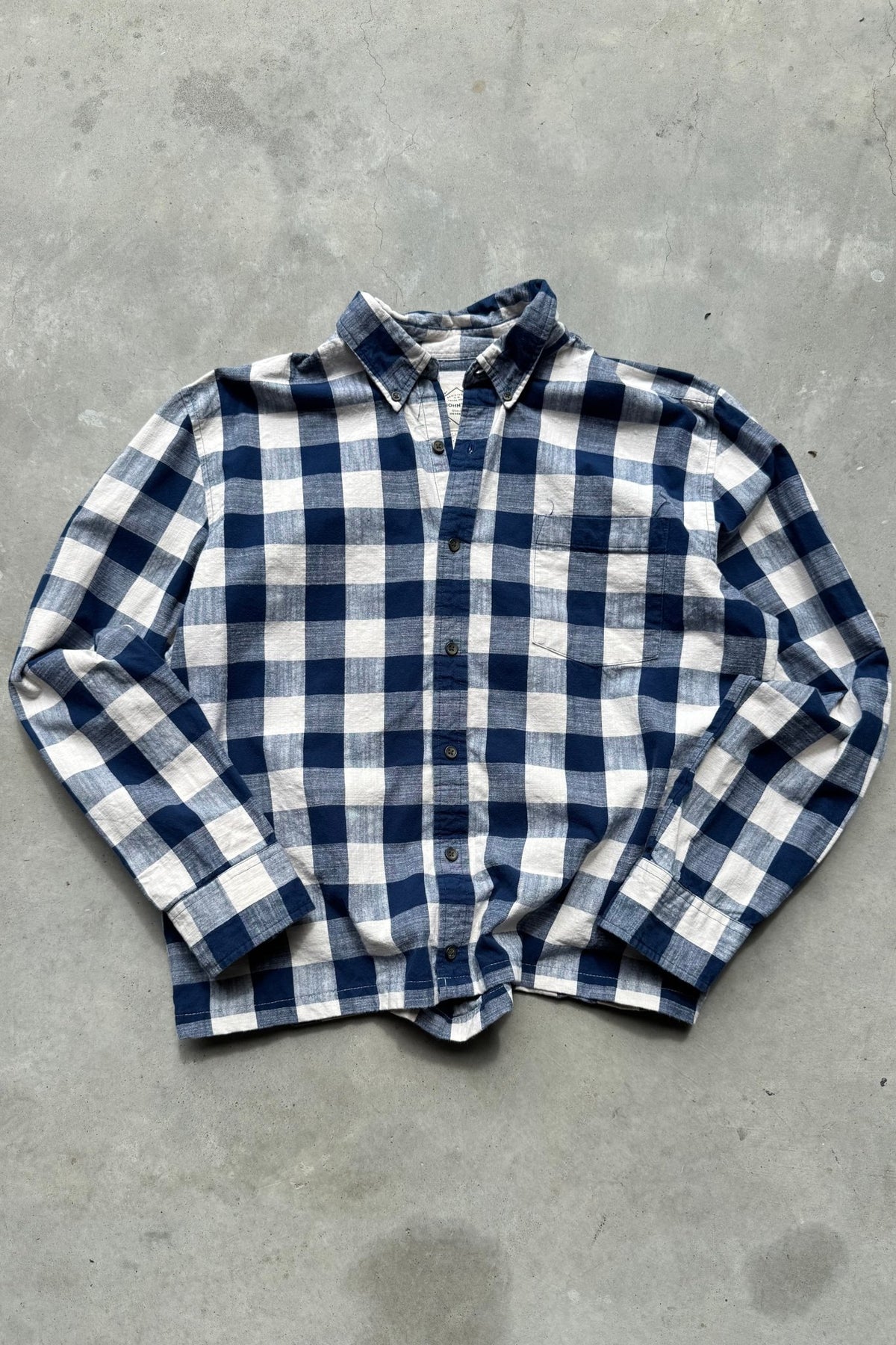 St. Johns Bay White & Blue Cropped Long Sleeve Button Up — 2000s (M) - Retrospective Store